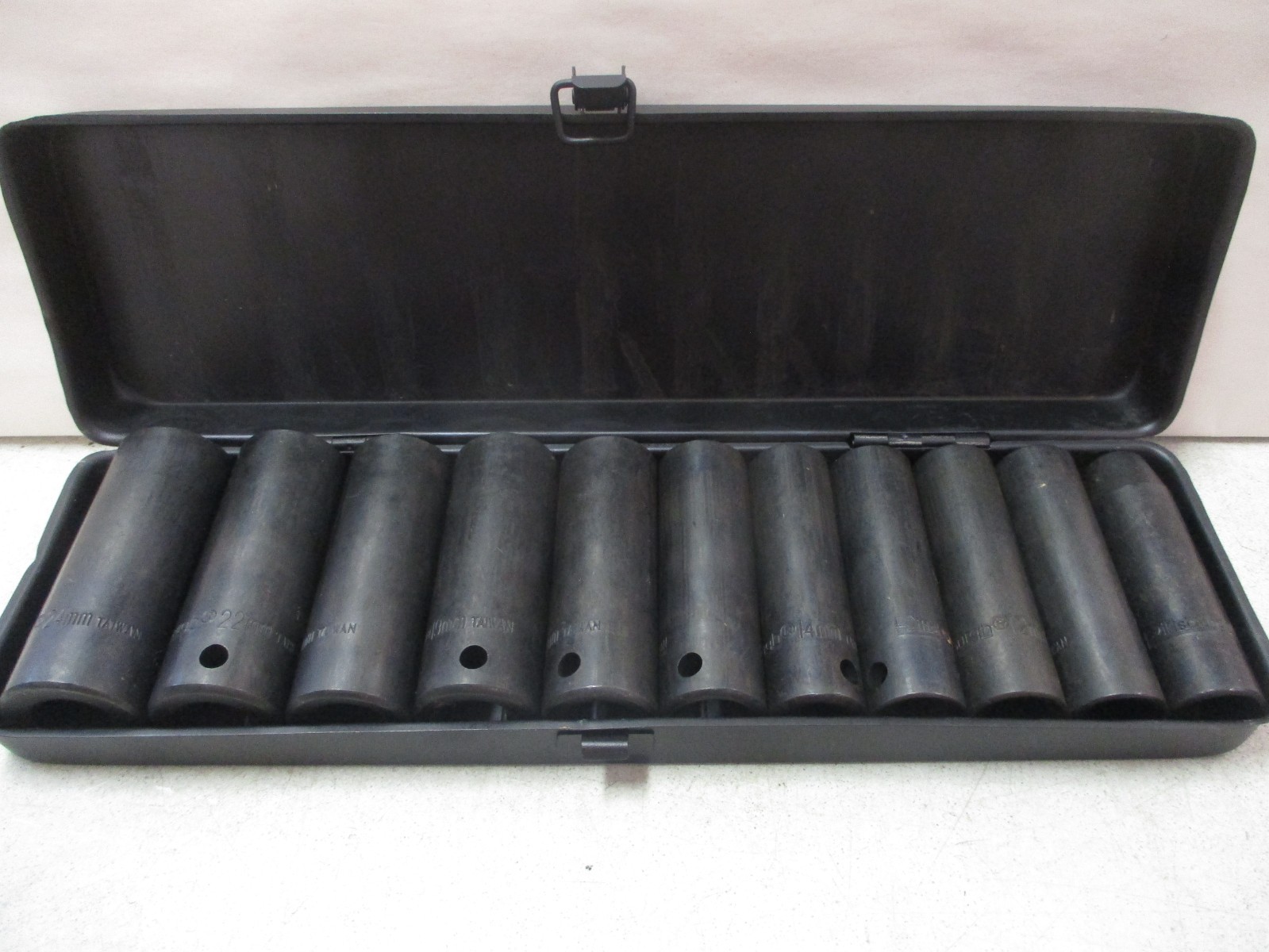Pittsburgh 12 Piece Deep Impact Socket Set
