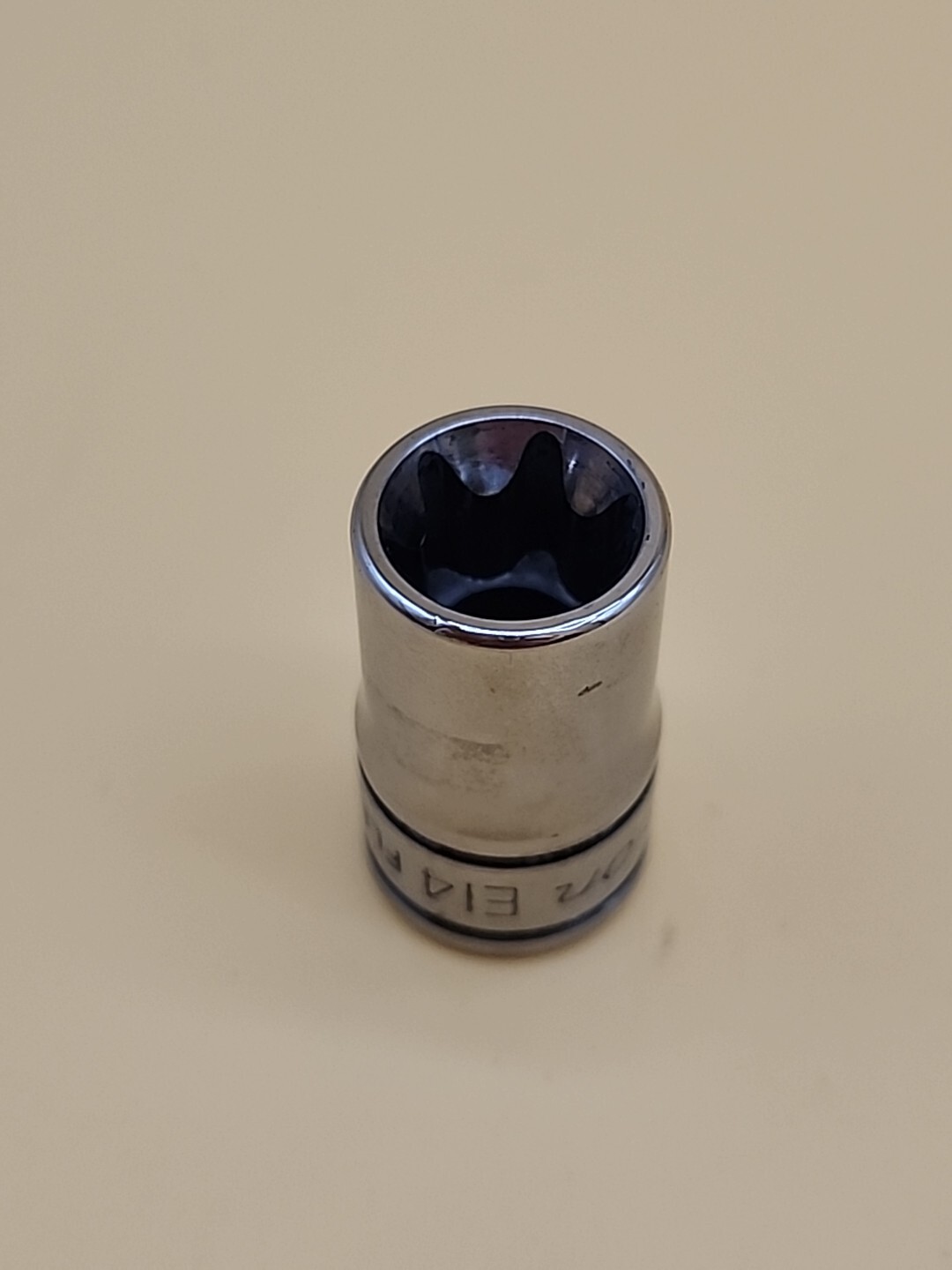 Snap- On Tools E14 Torx Socket FLE140A 3/8″ Drive Female Torx USA