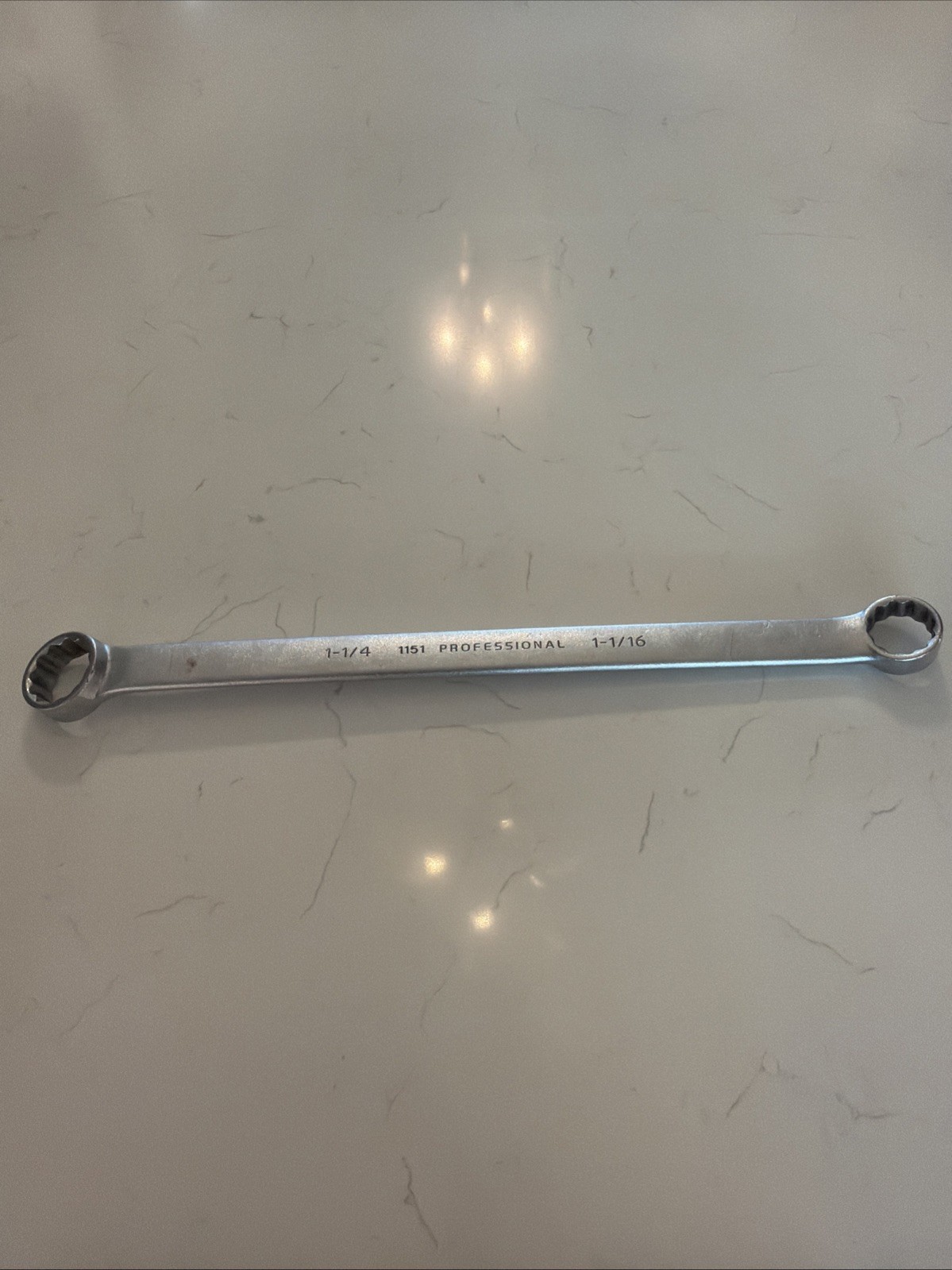 Proto Professional USA 1151 Double Box Wrench 1-1/16 x 1-1/4″ – 12 Point 18″