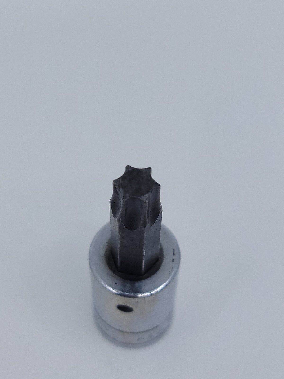 Snap-on Tools USA 1985 3/8″ Drive T45 Std Torx Bit Chrome Socket Driver FTX45A