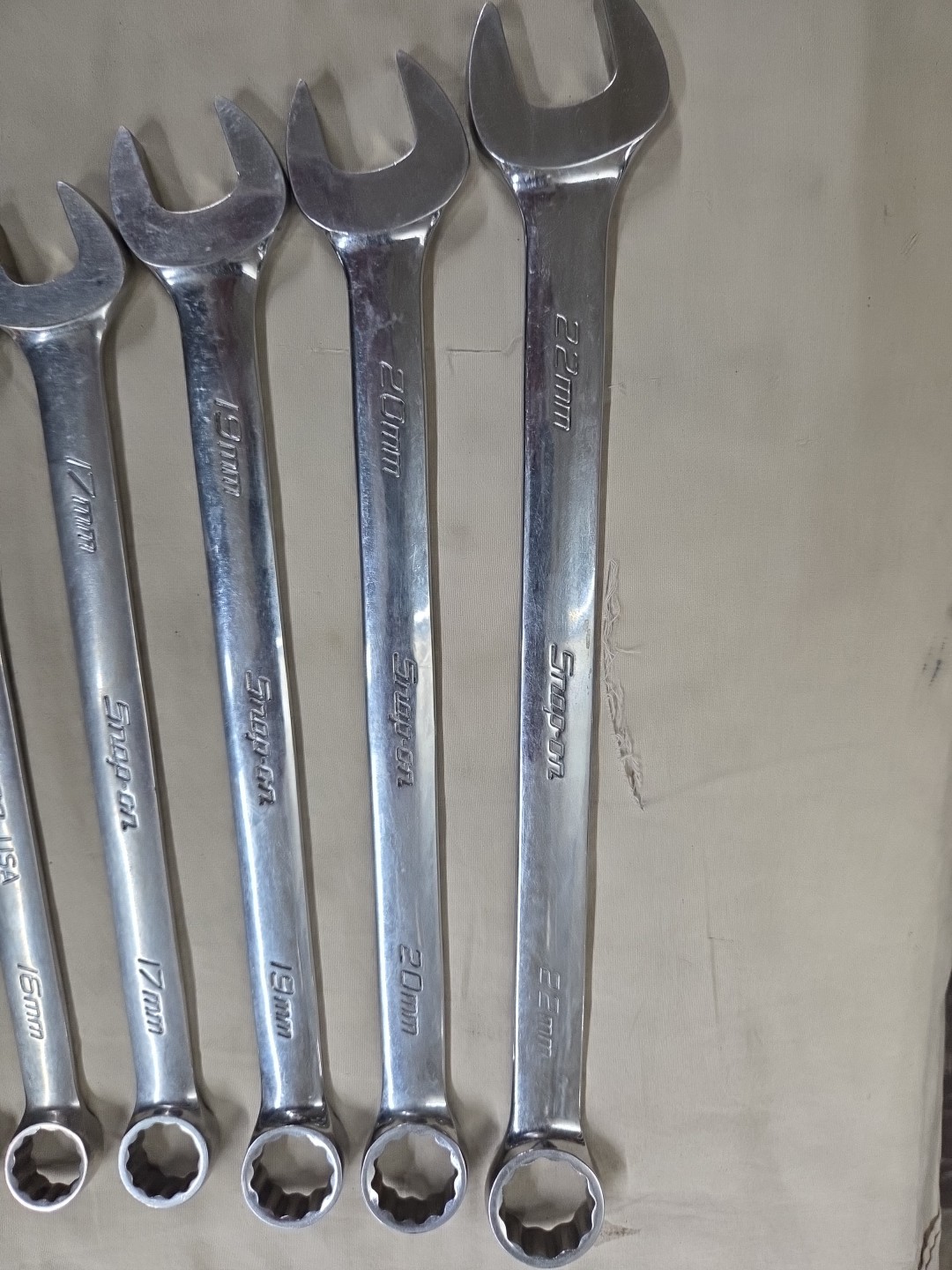 Snap-On 10 Piece Metric Wrench Set 10, 11., 12, 14, 15, 16, 17, 19, 20, & 22MM