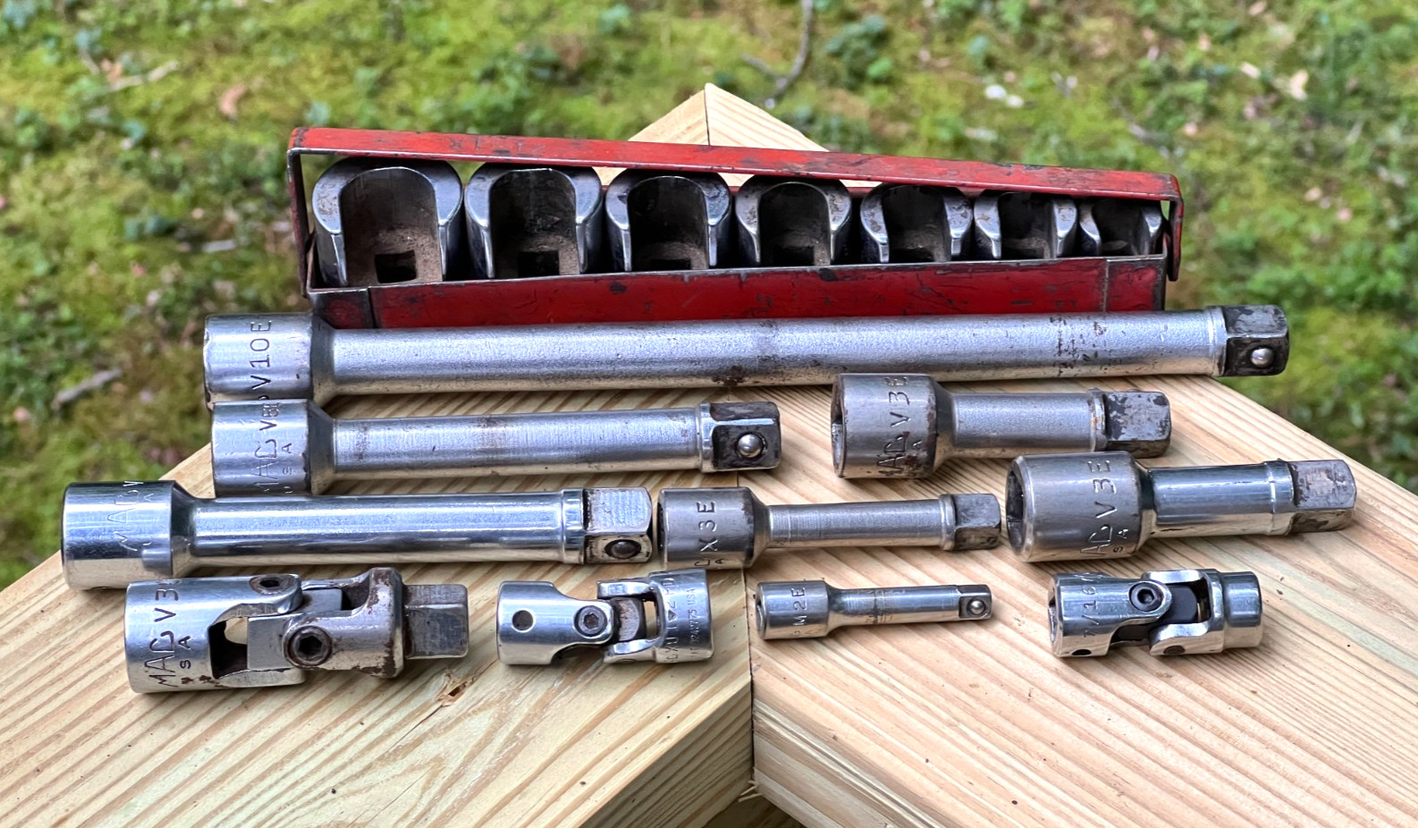 Lot of Vintage Mac Sockets with Weatherhead Set of 7 In Original Metal Case