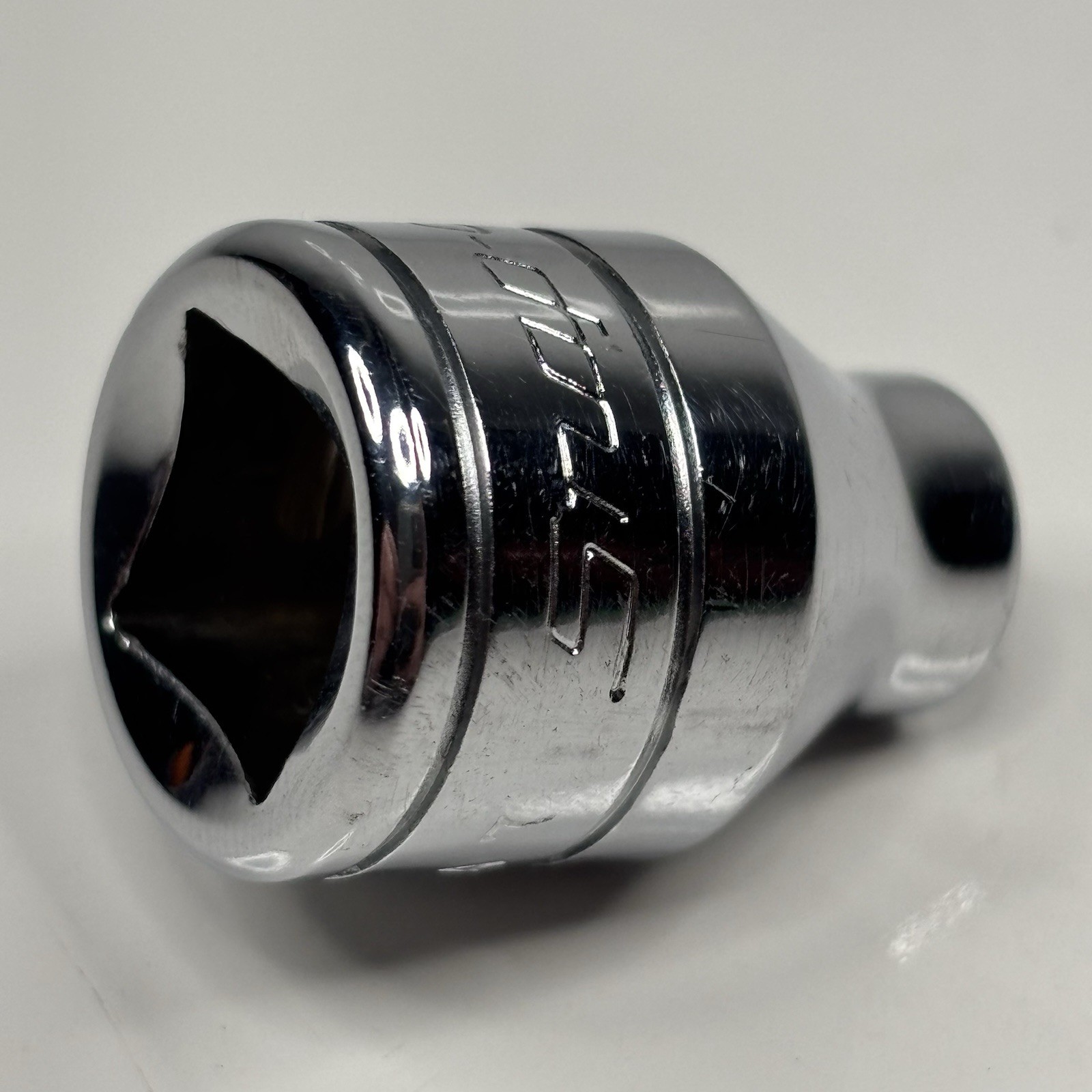 Snap On Tools FS081 3/8 Dr 6Pt SAE 1/4 Flank Dr Shallow Socket USA 1997
