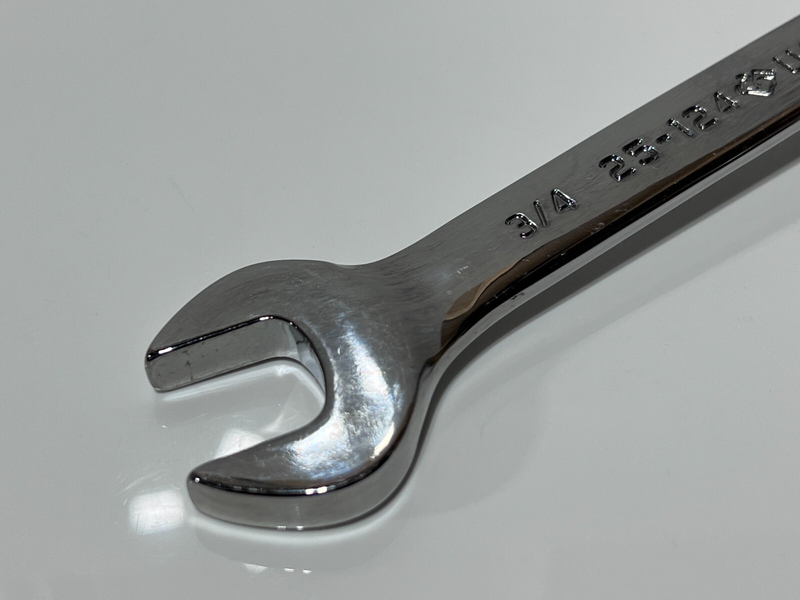 Armstrong Tools USA 25-124 SAE 3/4″ Full-Polish Combination Wrench – 12 Point