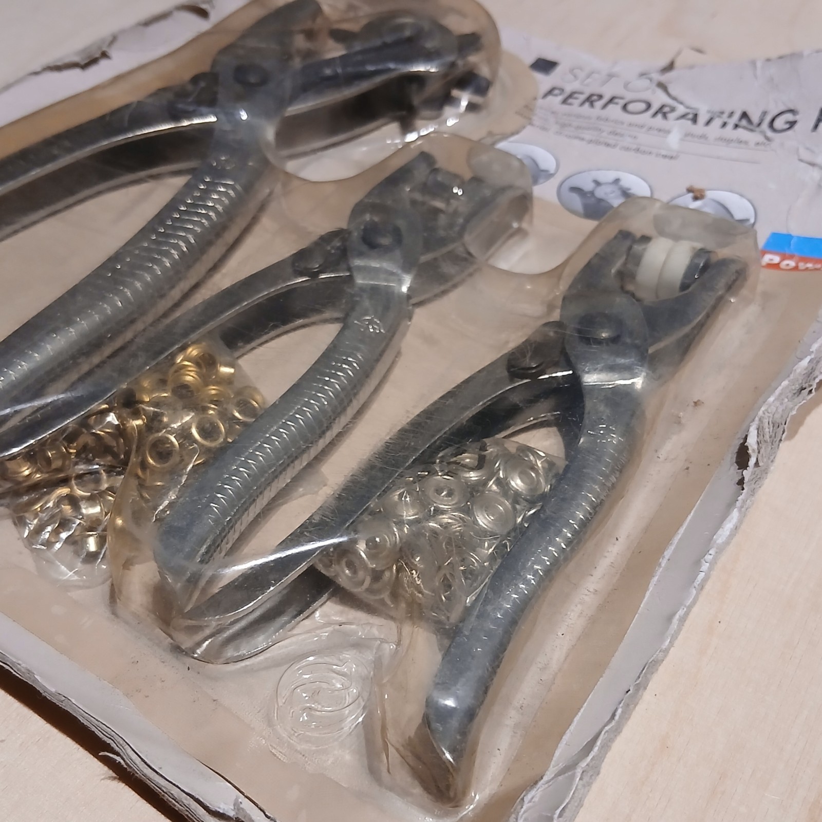 Set of Perforating Pliers Fabrics Studs Staples Chrome Plated Carbon Steel