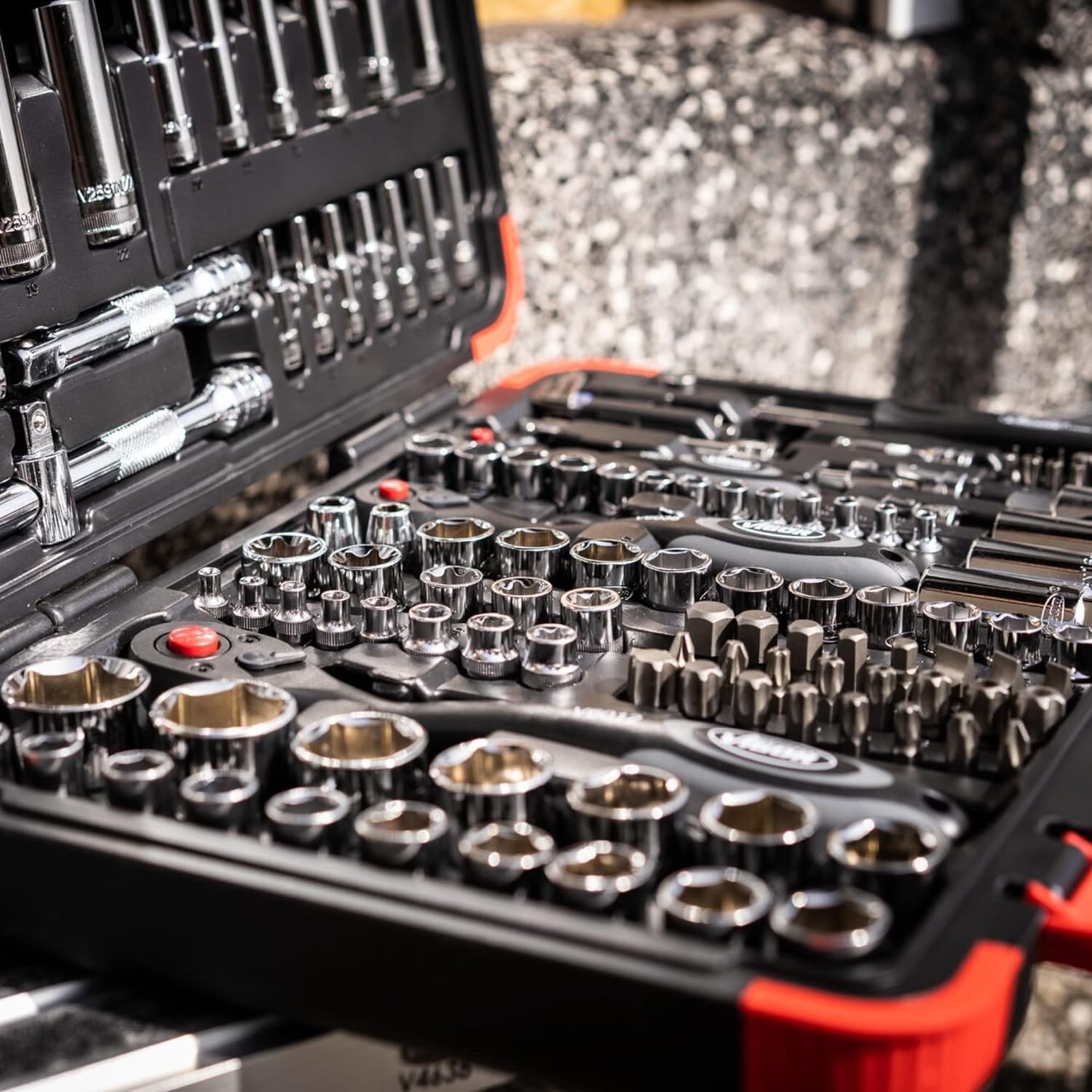 V2461N Socket Set I 172 Piece, with Reversible Ratchet and Extensions,…