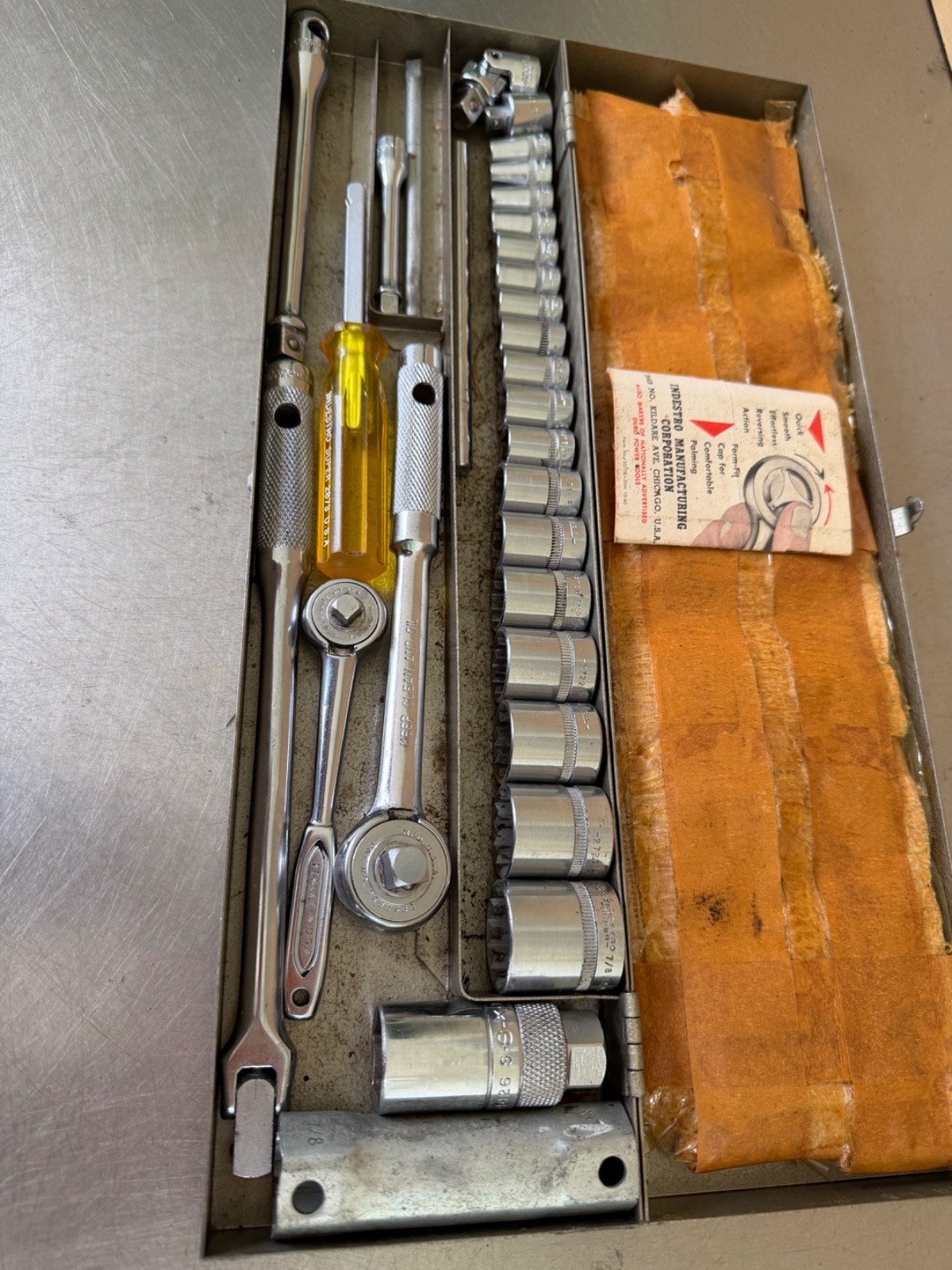 Vintage Indestro Tools USA Drive Socket Set G-20