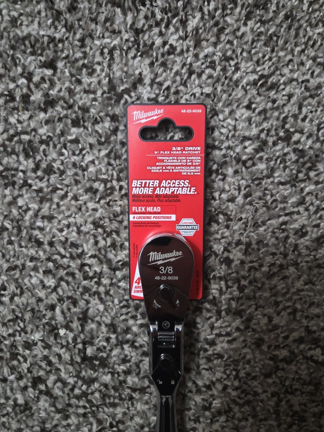 Milwaukee 48-22-9039 Flex Head Ratchet 3/8″ Drive, 9″ Length