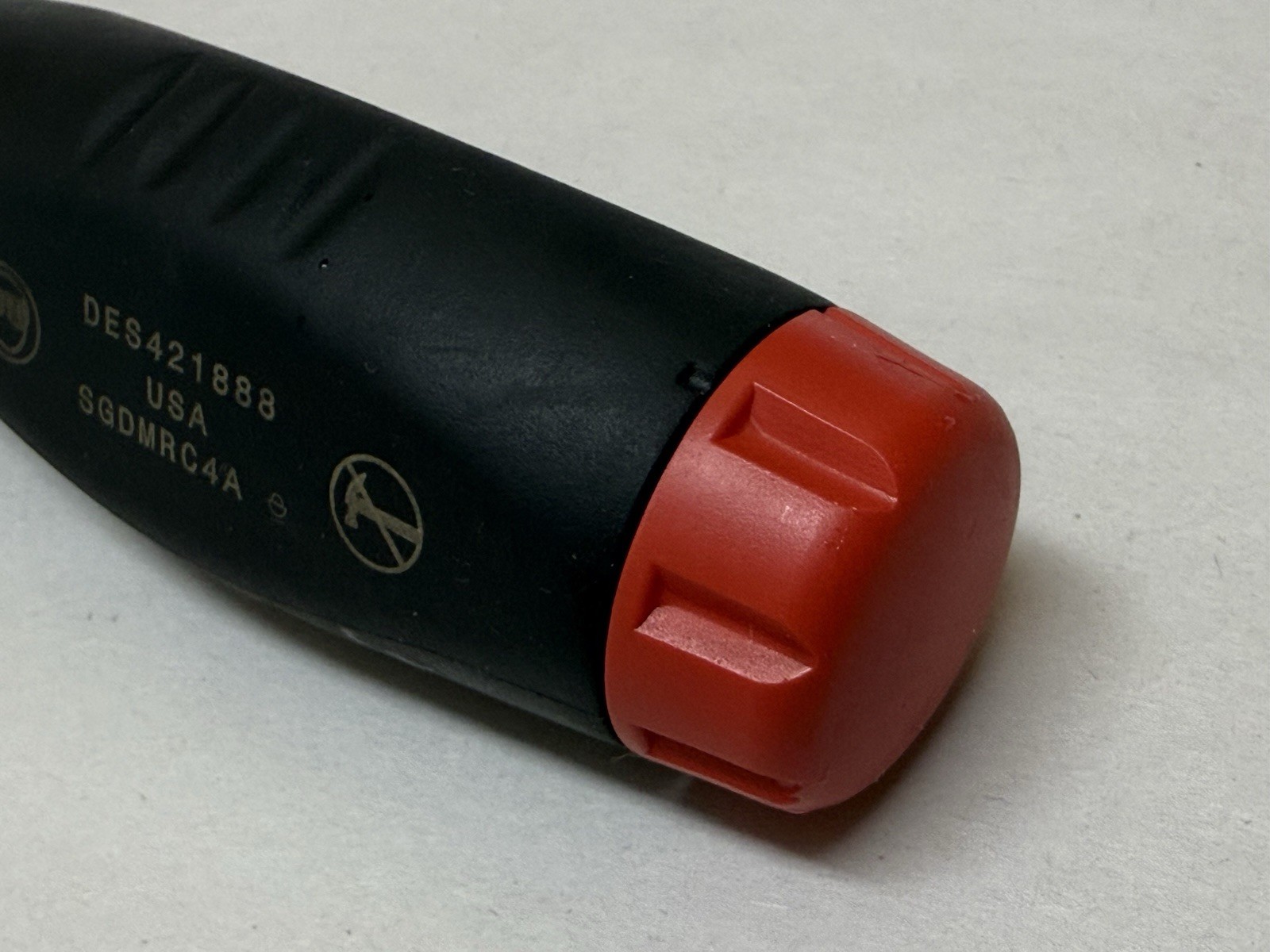 Snap-On USA Red Black Soft Grip Magnetic Ratcheting Screwdriver w/ Bits SGDMRC4A