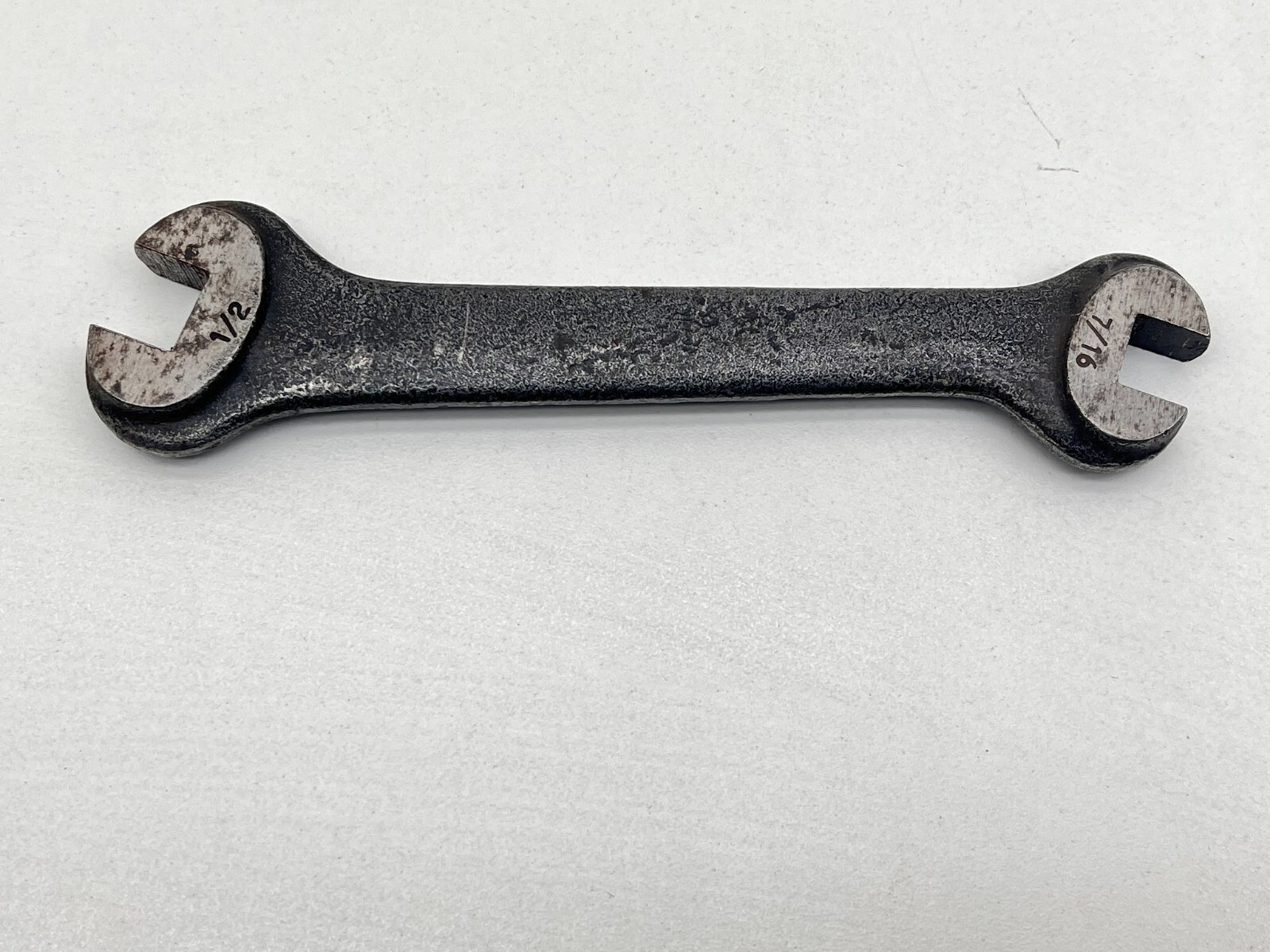 1 Lot of 4 Vintage Wrenches 1/2-5/8, 1/2-9/16, 3/8-5/16, 1/2-7/16