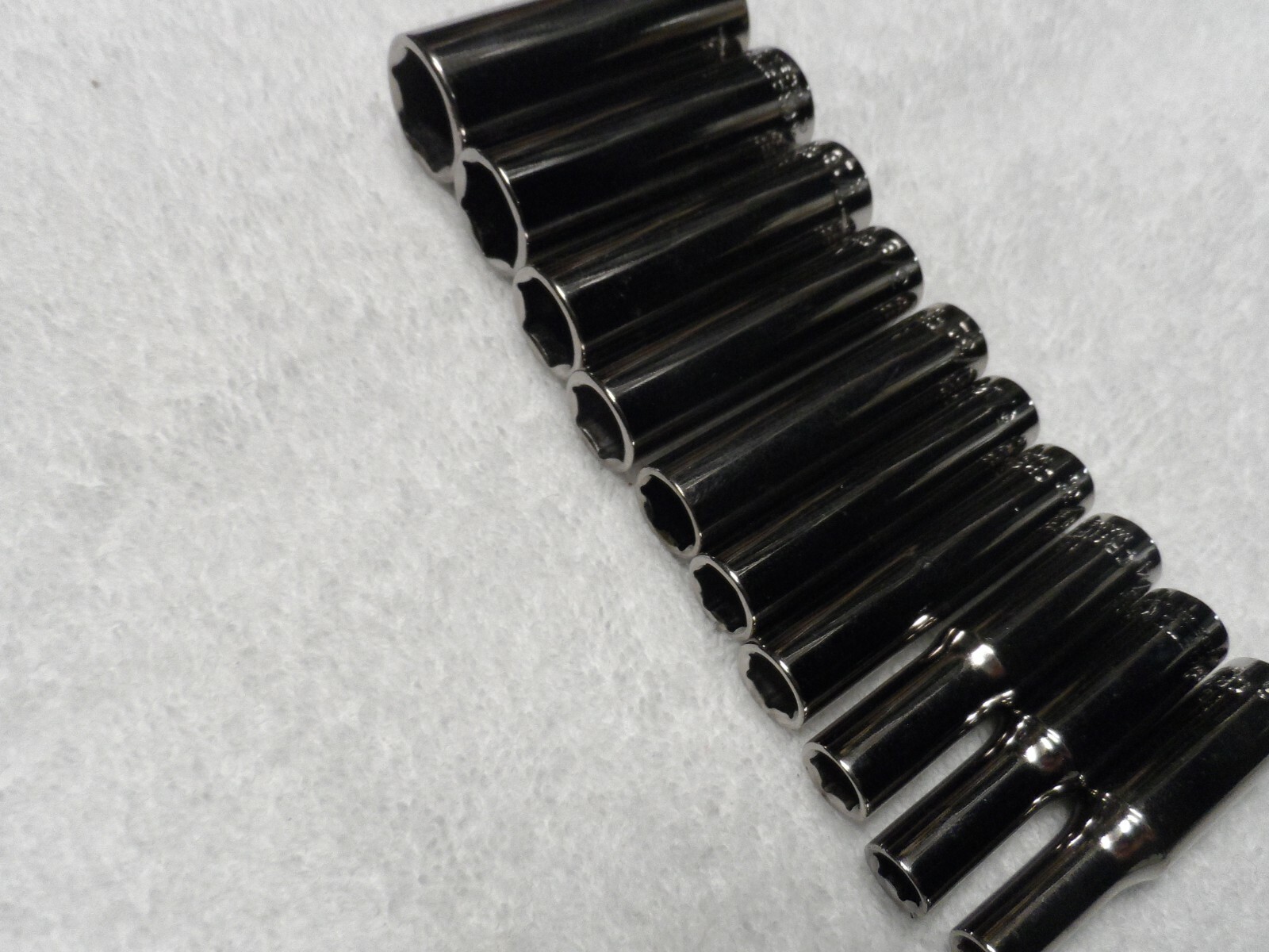 Craftsman 1/4″ Drive SAE Deep Socket Set, NOS USA, 6pt (3/16 to 9/16″) – 10 pcs