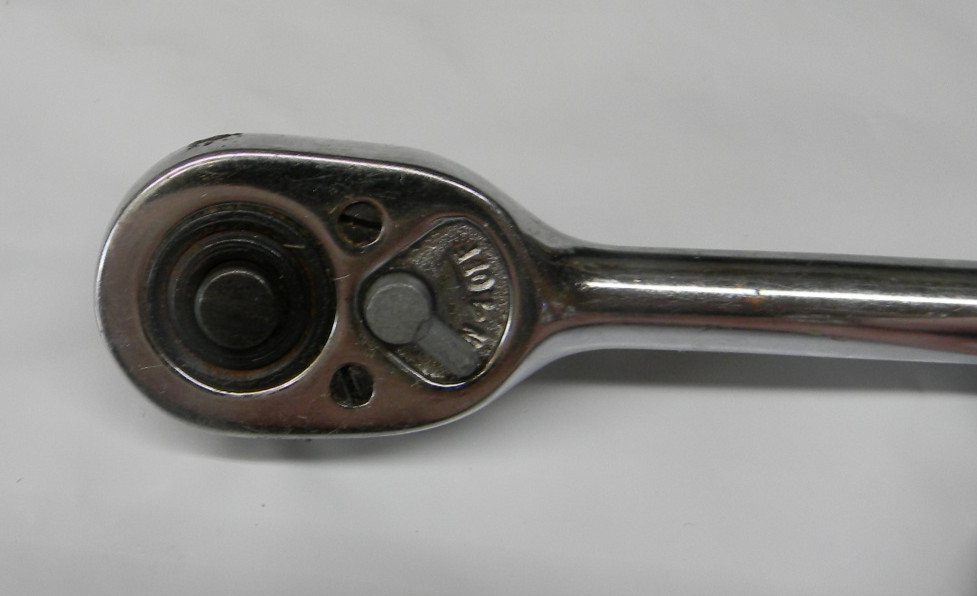 SNAP-ON 3/8″ DRIVE 7-1/2″ LONG STANDARD HANDLE QUICK RELEASE RATCHET #F723