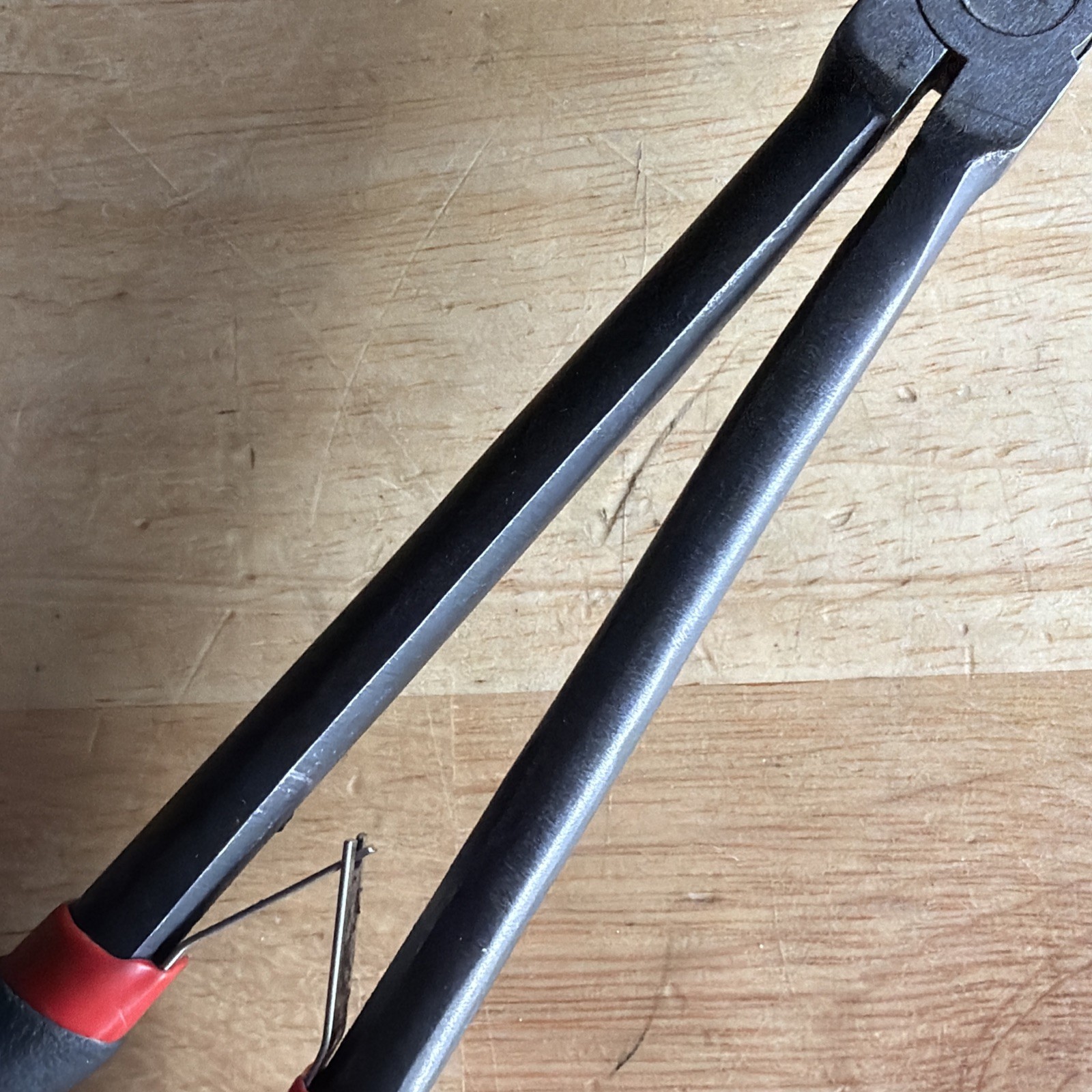 Mac Tools 3/4″ Long Reach Hose Gripping Pliers 11″ Long Black Handle P11LRGL
