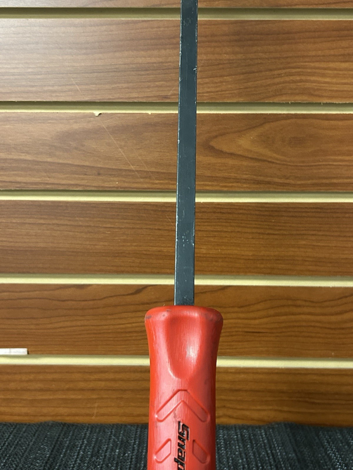 Snap-On Tools USA SPBS24A Red Hard Handle 24″ Inch Striking Pry Bar