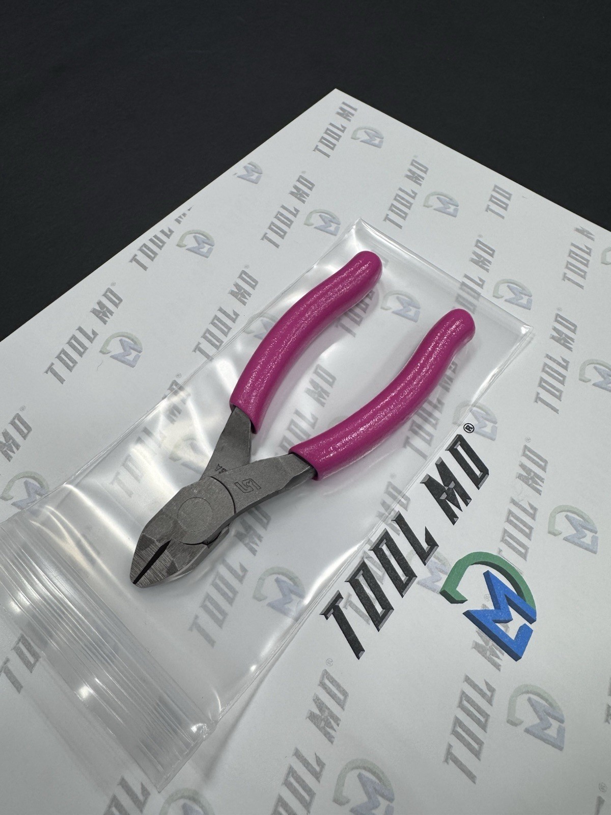 Snap-on Tools USA NEW ELECTRIC PINK 5″ Talon Grip Diagonal Cutter Pliers 85ACFEP