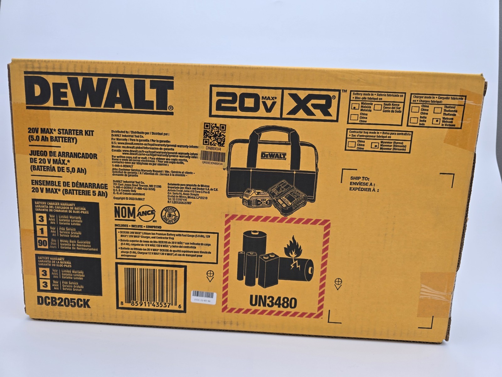 DEWALT DCB205CK 20V MAX 5 Ah Lithium Ion Battery and Charger Kit with Bag