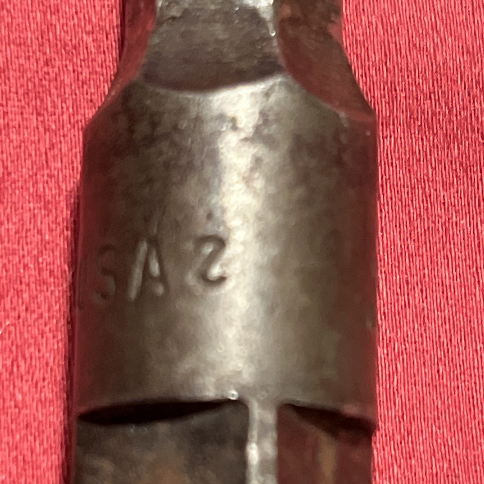 Snap-on A3011 Is A 1/2-inch Drive 7/16-inch Hex Shank Quick-change Socket T326