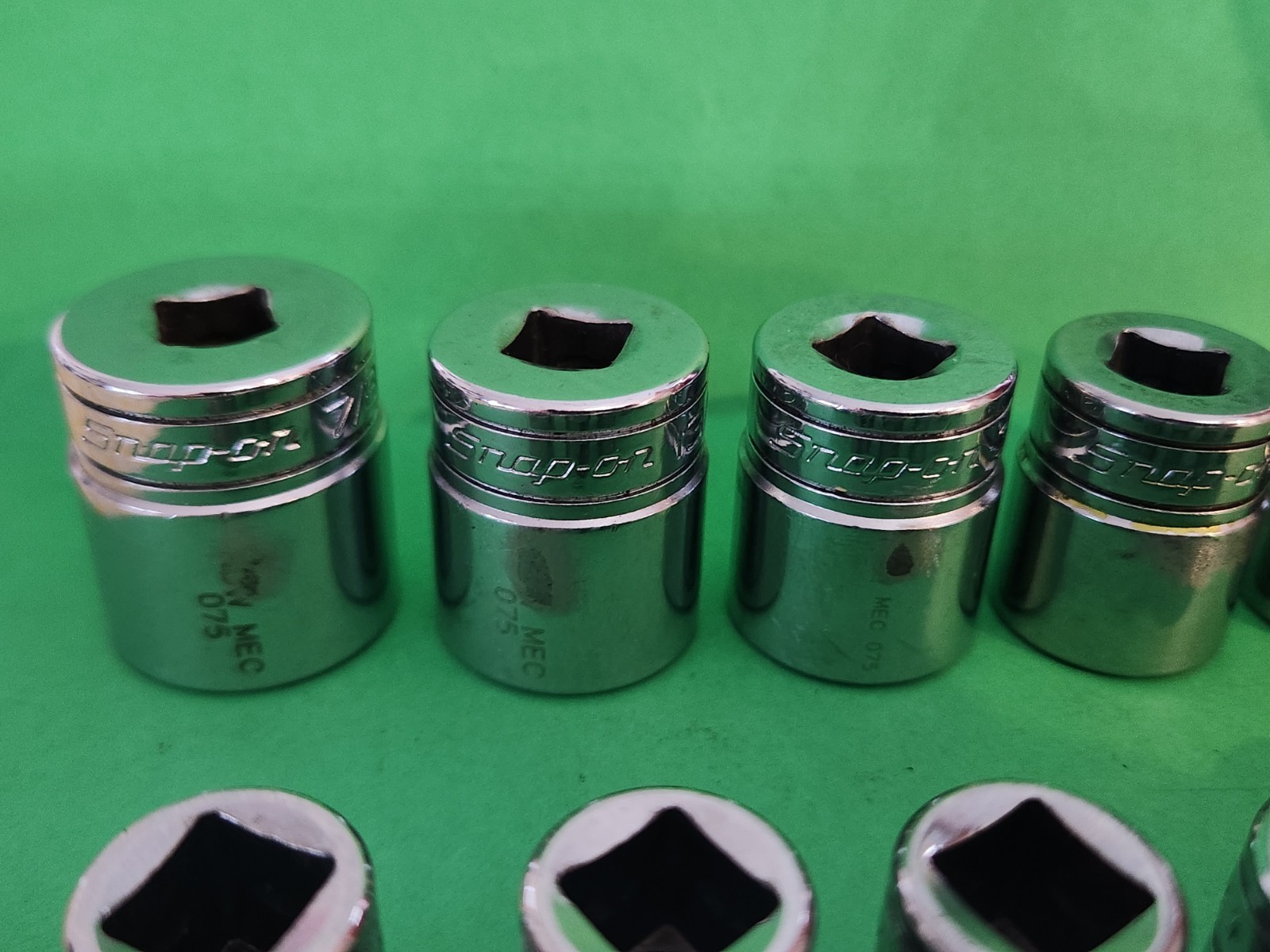12pc. Snap On 211FY 3/8″ Dr. 12 Pt. Shallow SAE Socket Set 1/4″-7/8″