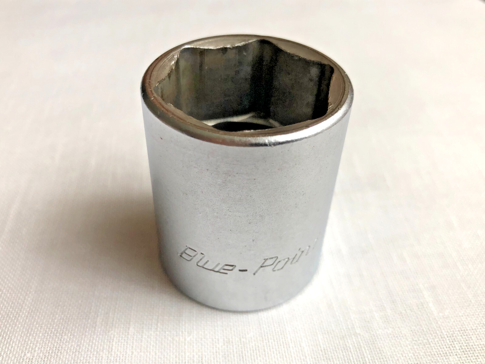 Blue-Point 1-1/8″ 1/2″-Drive Socket 6-Point UH301 Matte Silver USA