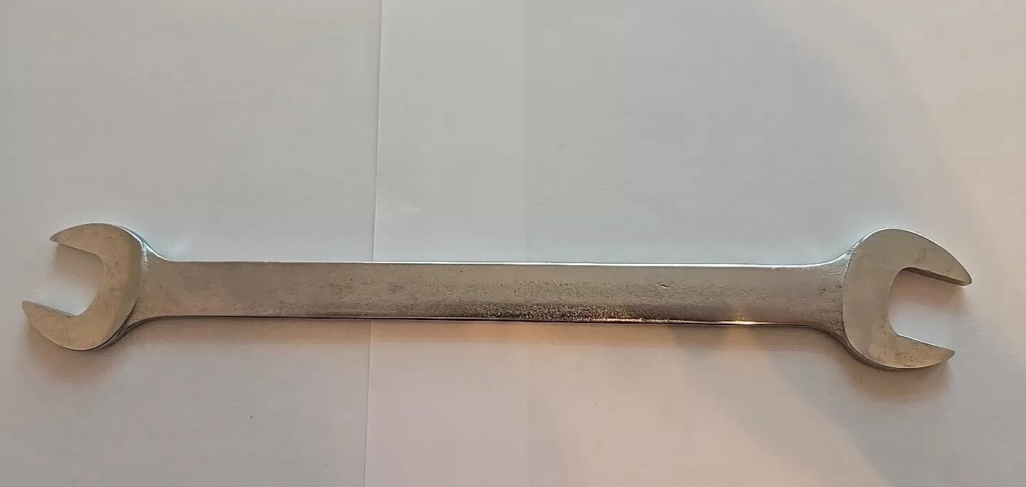 Snap On 5/8″-11/16″ Chrome Low Torque Slime Line Open End Wrench LTA2022