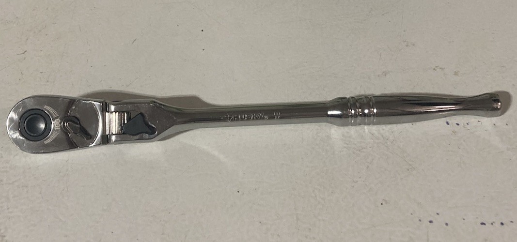 Husky 3/8” Dr. Locking Flex Head 100 Position Ratchet.
