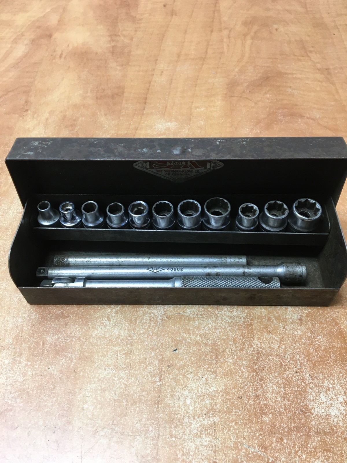 Vintage SK 1/4” Drive Socket Set With Metal Case Knurled USA