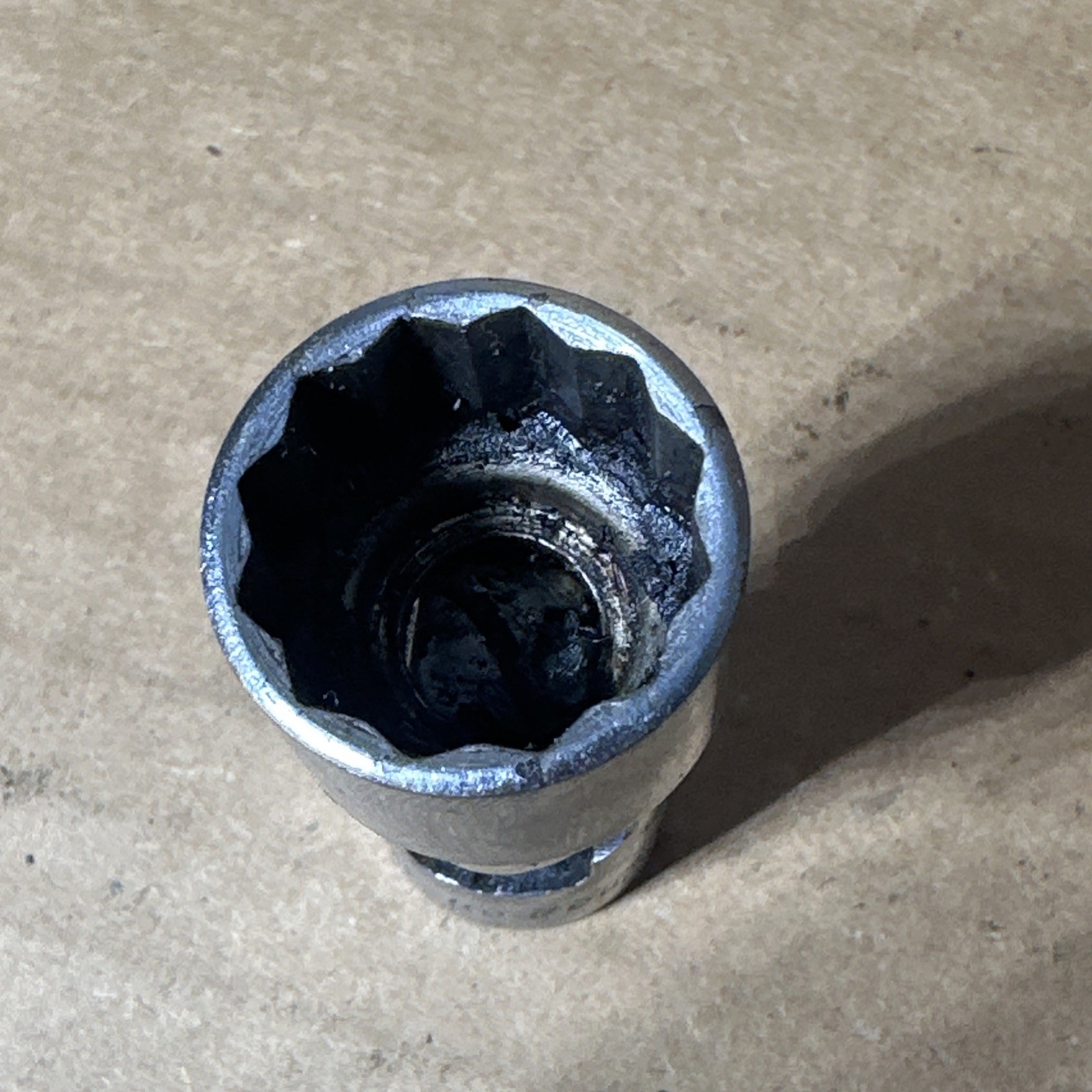 Snap-on Tools USA FVU20 5/8″ Shallow Universal Socket 3/8″ Drive 12pt Point