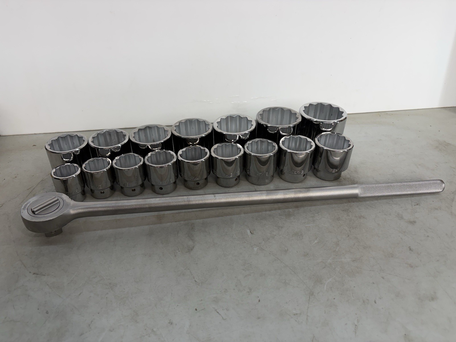 Wright Tool 821 1” Drive Socket Set 12pt 1-7/16 To 3-1/8”