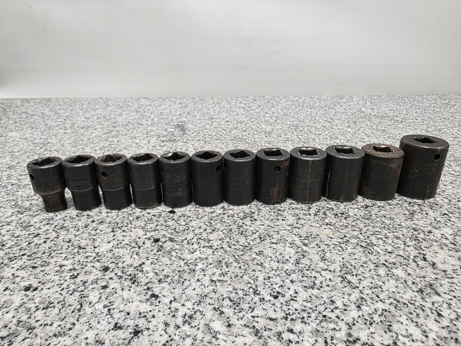 SNAP ON 12PC 10MM – 23MM 1/2″ DR METRIC 12 POINT IMPACT SOCKET SET