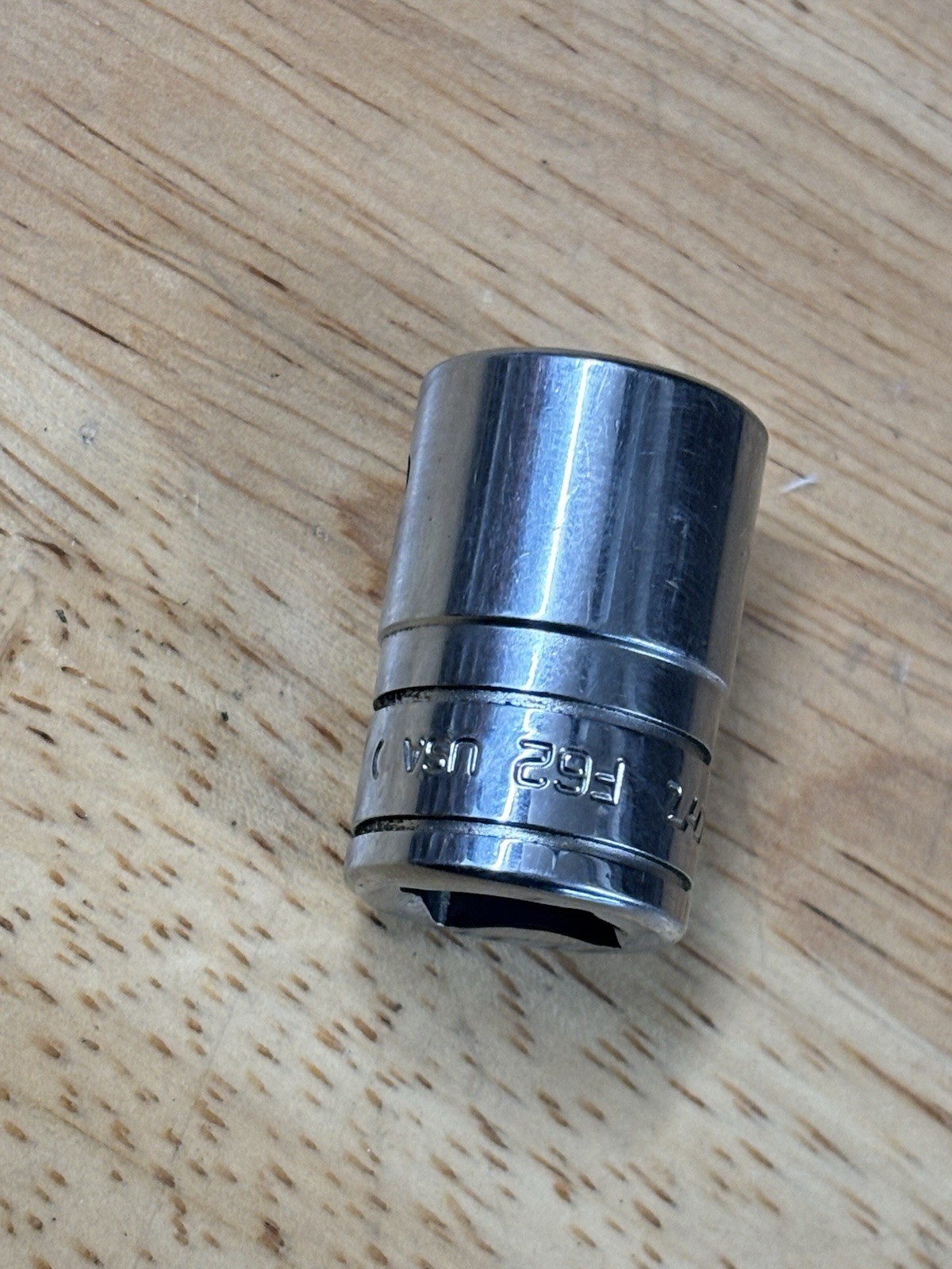 Snap On 3/8″ Drive 3/8″ Flat Tip Short Bit Driver Socket USA F62E (missing bit)