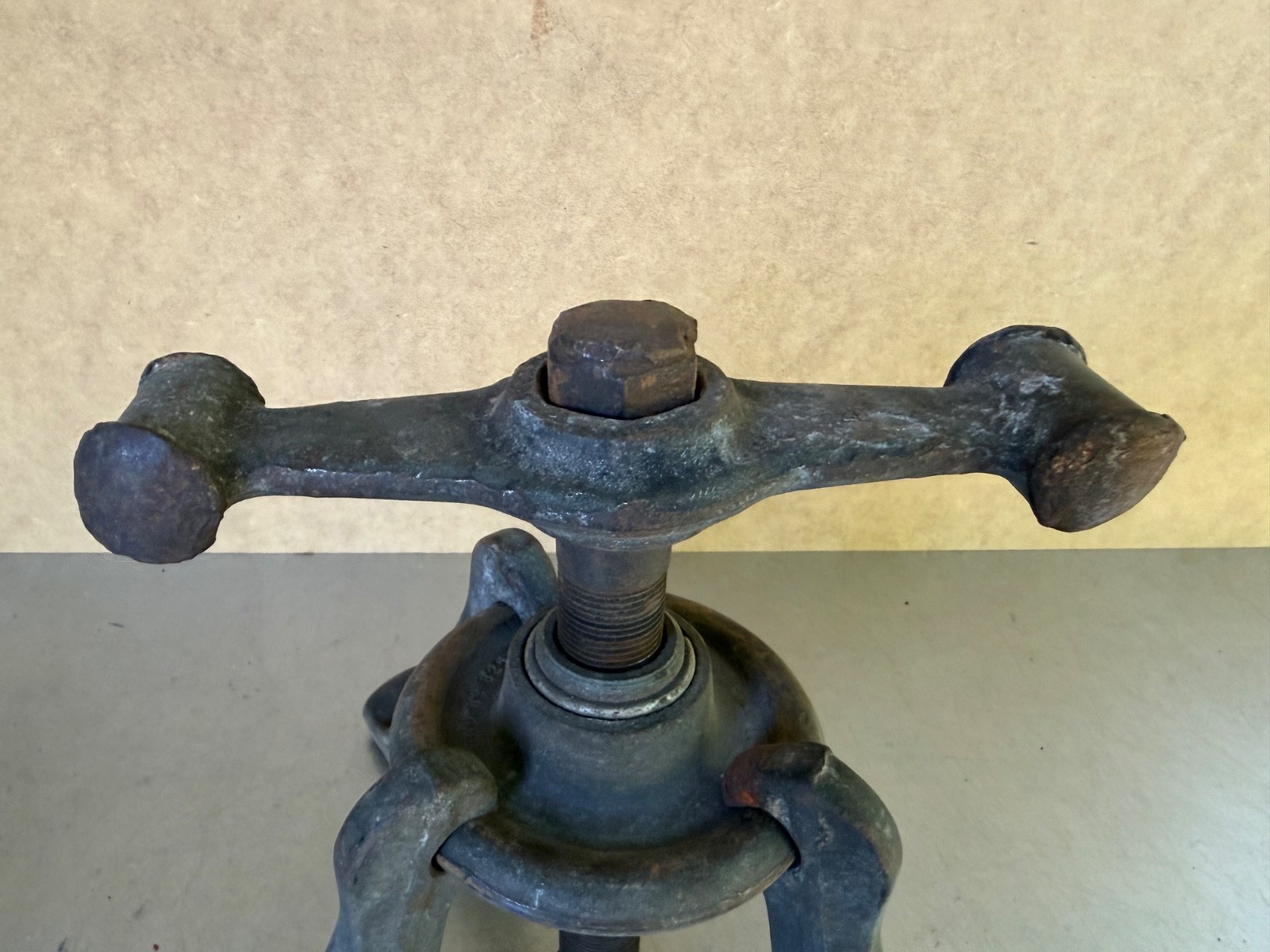 Vintage Original Herbrand 825 Hub Puller 3 Jaw Wheel Axle Puller Heavy-Duty USA