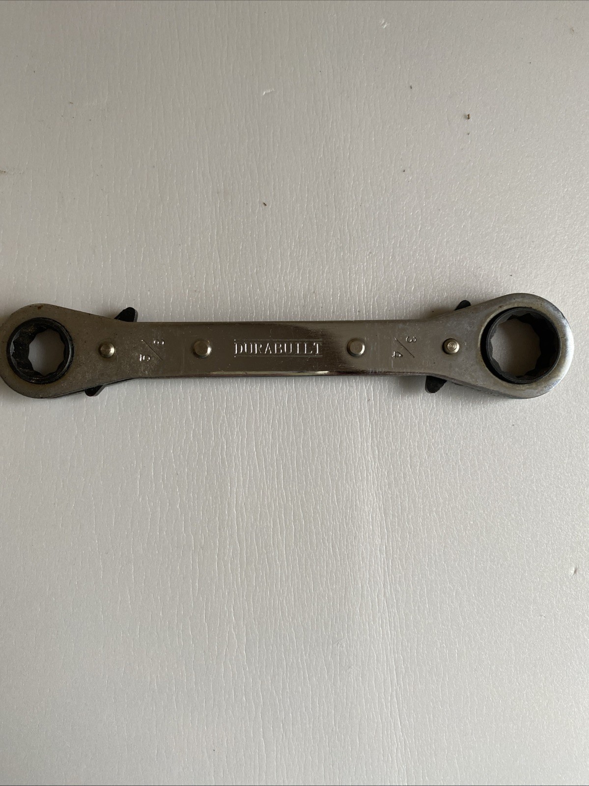 DURABUILT Ratcheting Double Box End 5-piece Wrench Set w/Wall Mount Holder; SAE