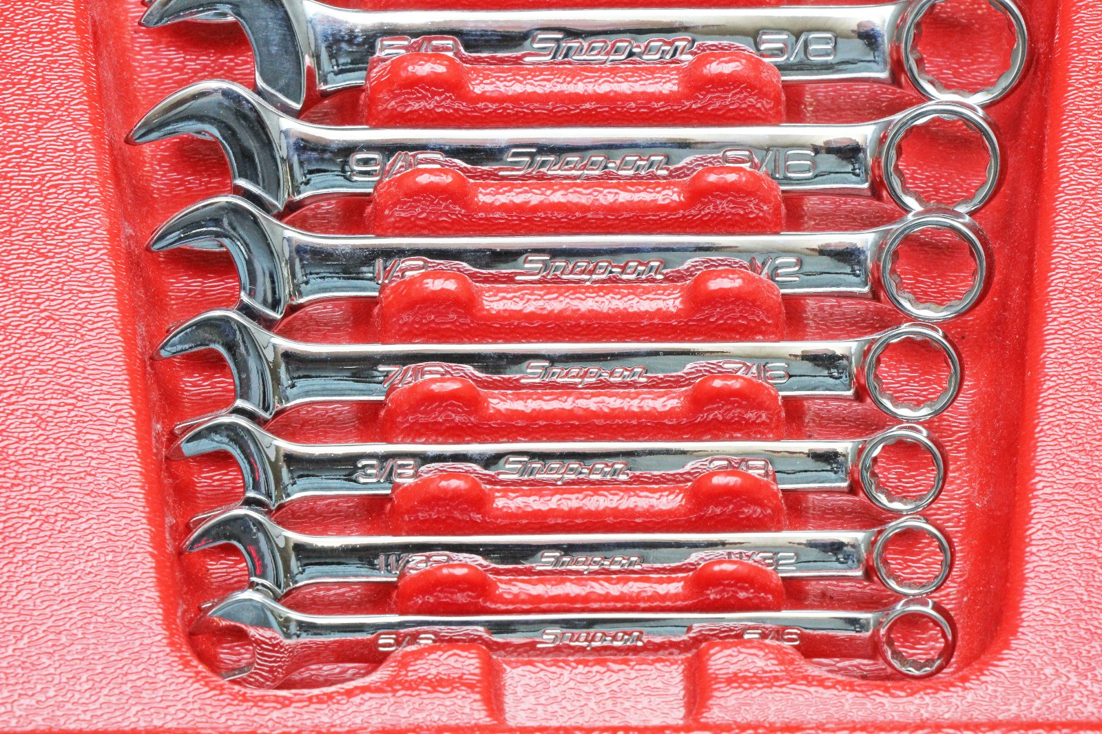 Snap on OEXS709B 9 Piece 12-Point SAE Flank Drive® Short Combination Wrench Set