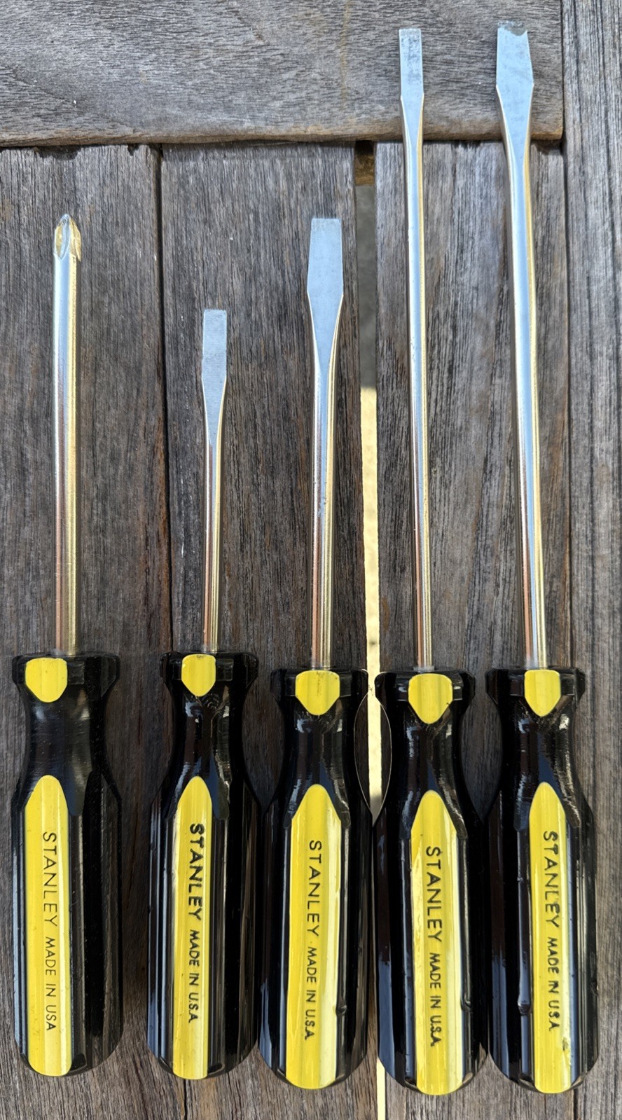 VTG Stanley 5pc Flathead Slotted Phillips Screwdrivers Made in USA Black Yellow