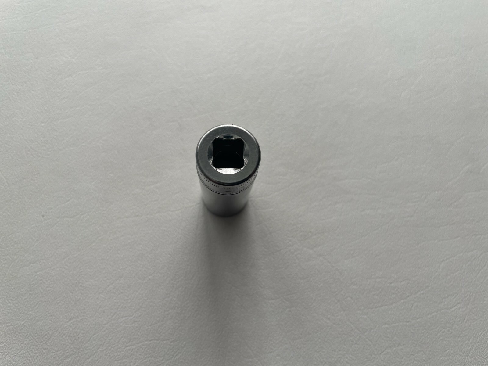Snap-On Tools USA *2015* 3/8″ Drive 6pt 17mm Metric Deep Chrome Socket SFSM17