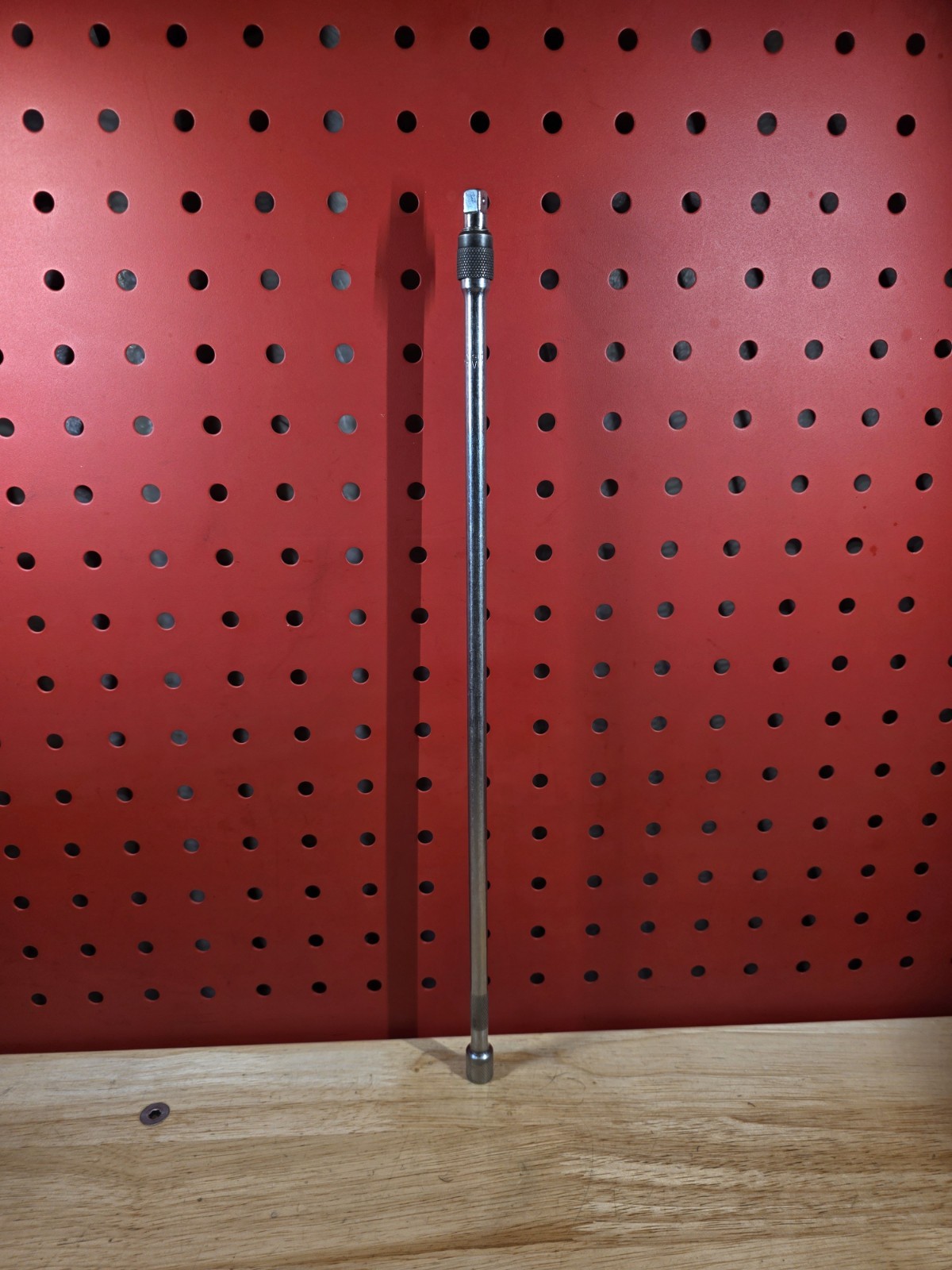 MAC Tools M14EKLQ 14″ Long 1/4″ Drive Knurled Locking Extension