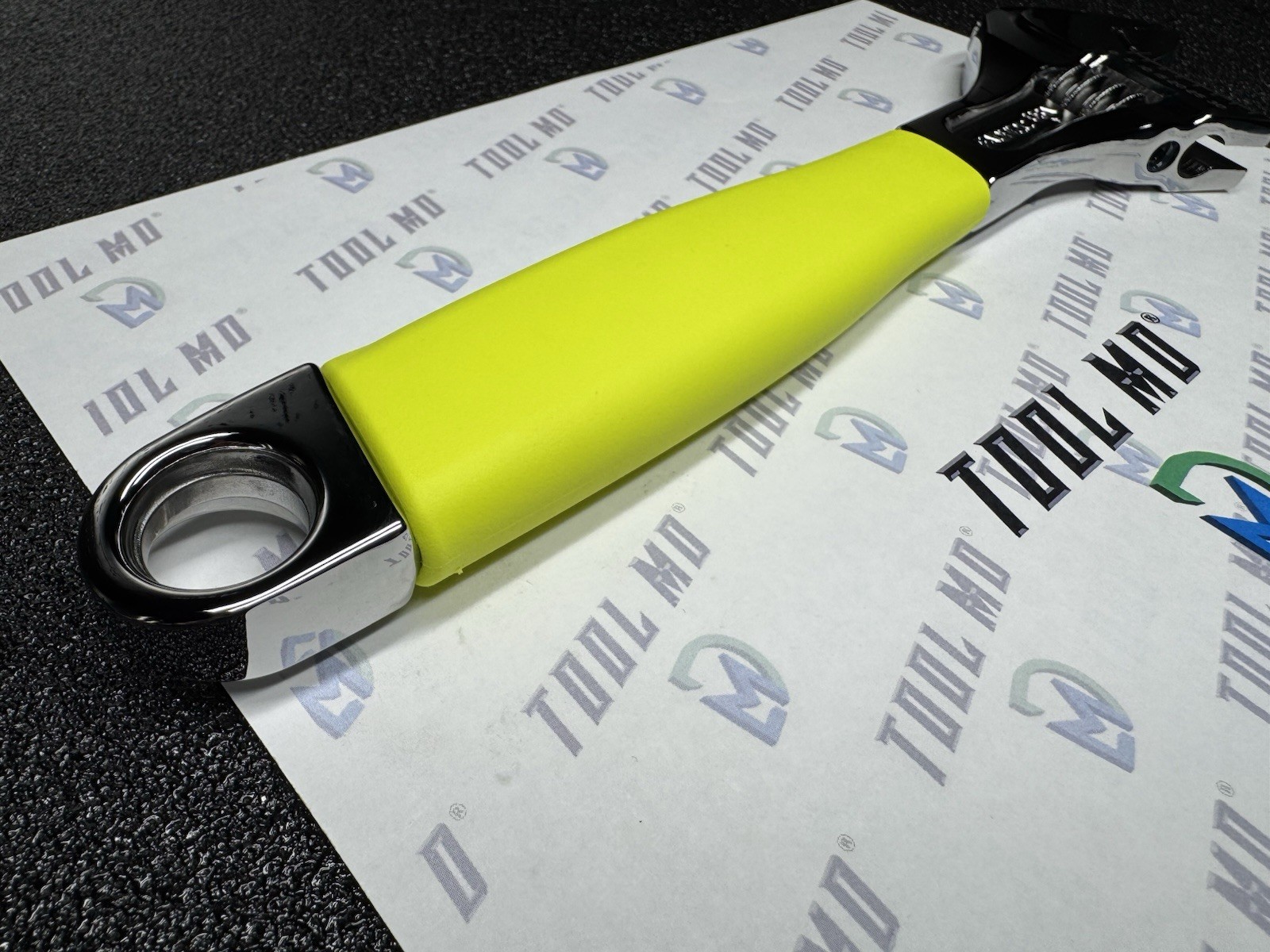 Snap-on Tools NEW 12″ HI VIS YELLOW Flank Drive PLUS Adjustable Wrench FADH12C