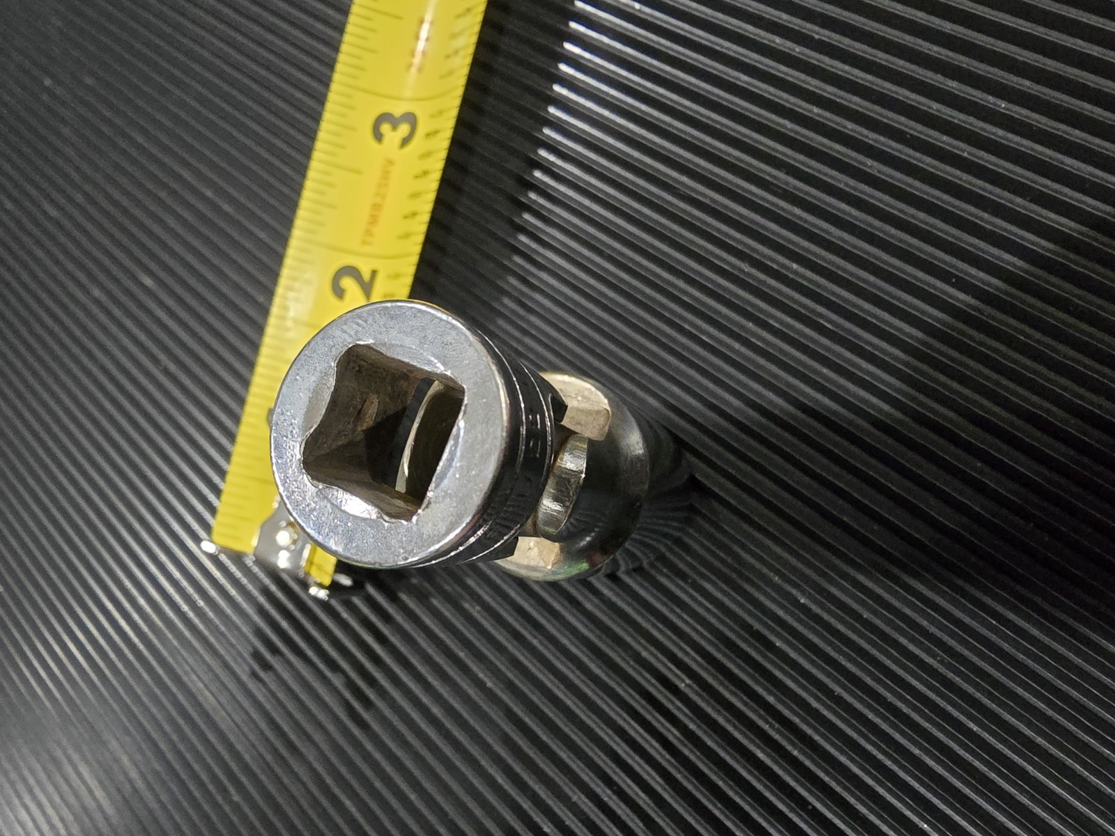 Snap On Tools FSU22 3/8 Drive 11/16″ Chrome Swivel Socket. Excellent Condition.