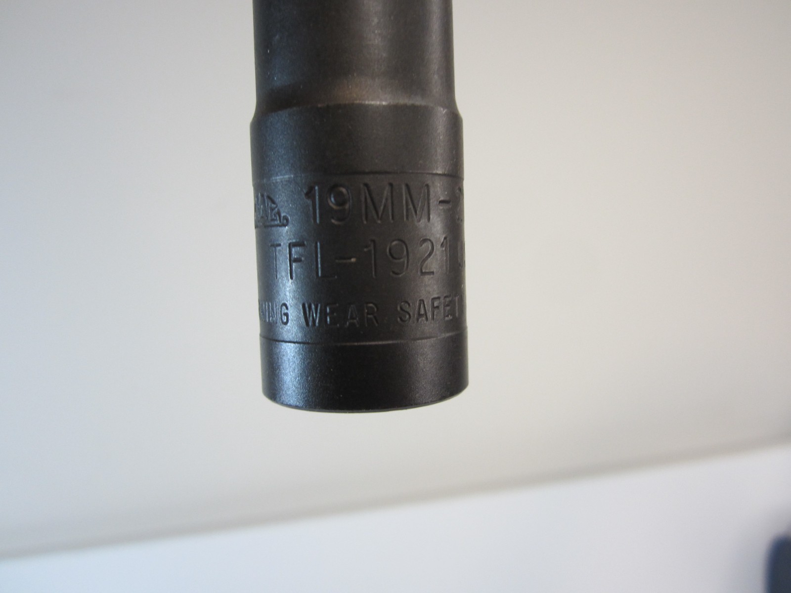 MAC TOOLS TFL-1921, 19-21mm 6-point 1/2″-drive Thin Wall Flip Impact Socket USA