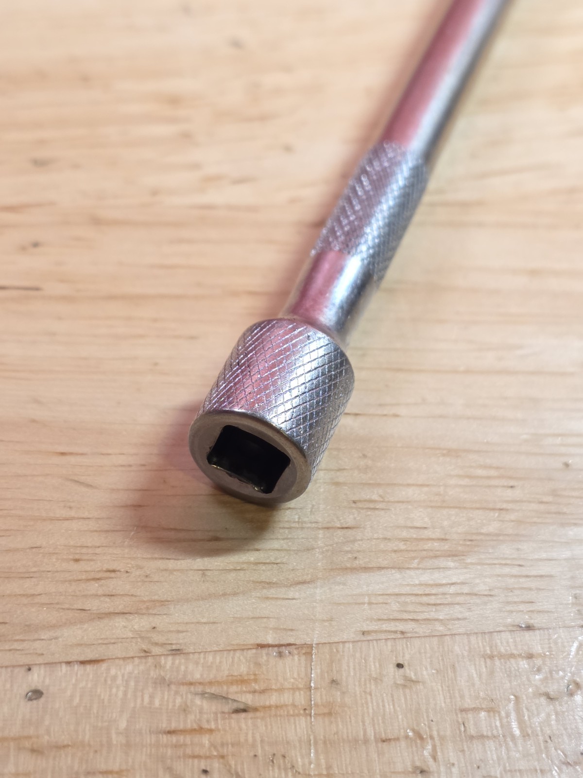 MAC Tools M14EKLQ 14″ Long 1/4″ Drive Knurled Locking Extension