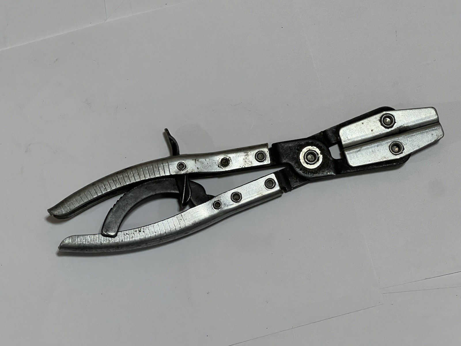 KD Tools Vintage No 145 Hose Clamp Locking Pinch Pliers 2-1/2″ Wide Jaws USA