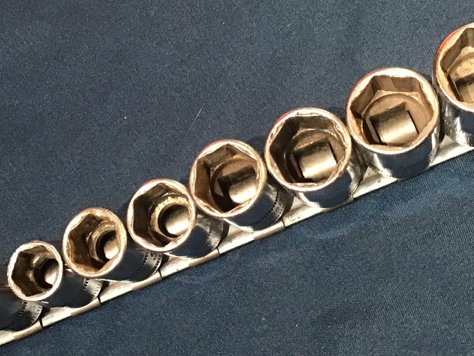 Vintage Set of x12 SNAP-ON METRIC SOCKETS 6pt #8-9-10-11-12-13-14-15-16-17-18-19