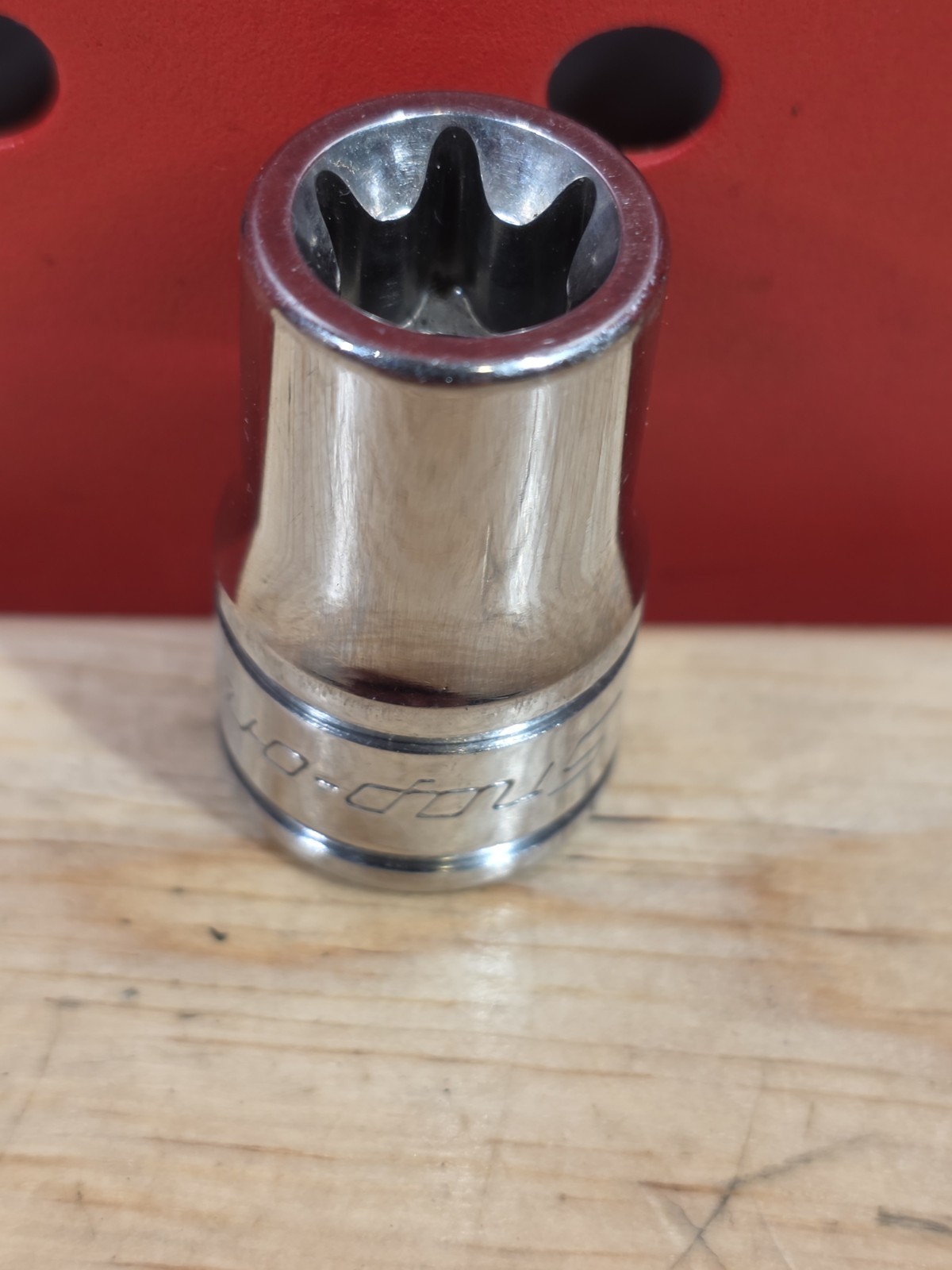 Snap-on Tools FLE120A E12 3/8″ Drive Inverted TORX Chrome Socket External E Torx