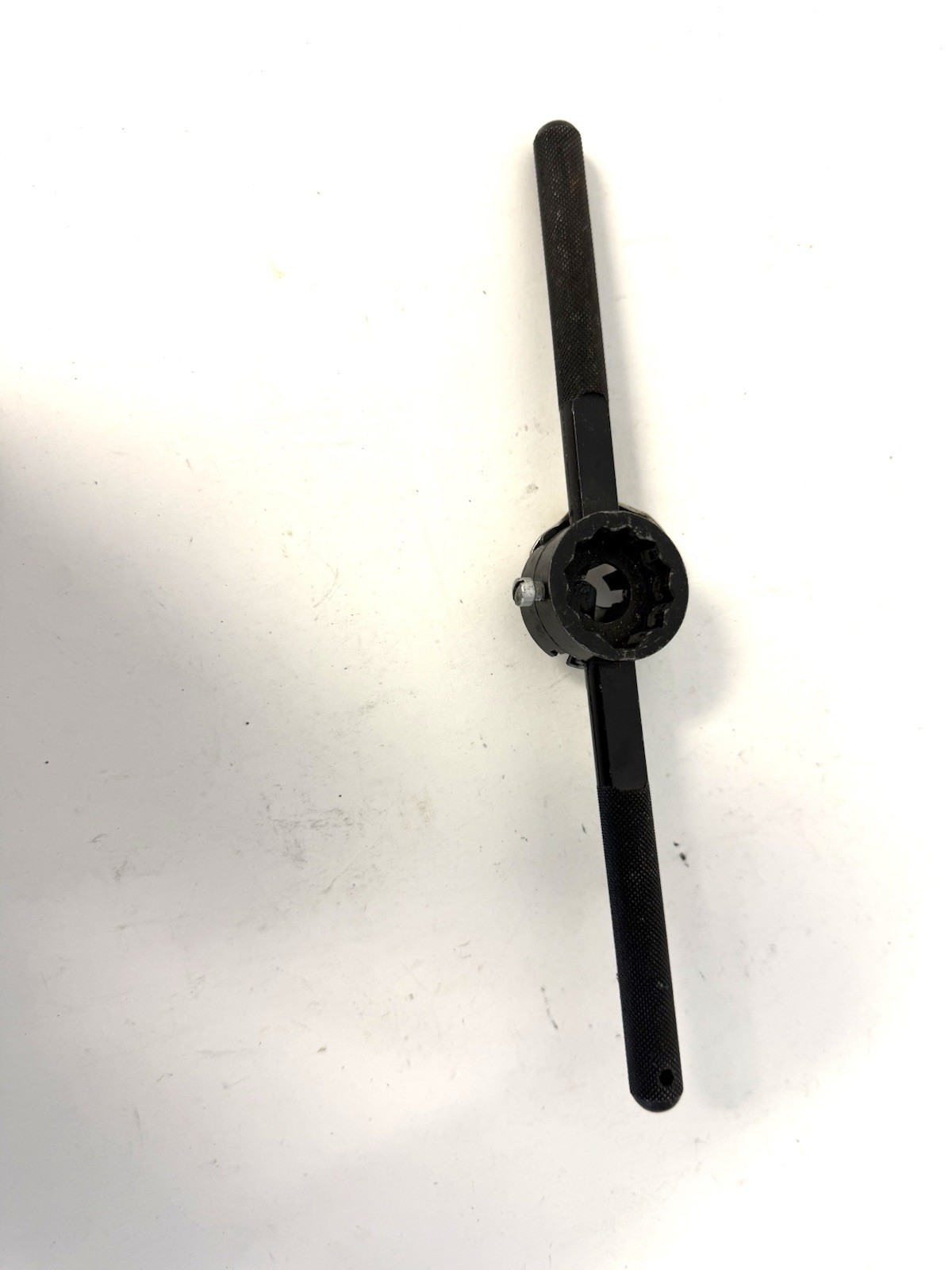 Snap-On Tools USA 1″ Double-Hex Self-Centering Threading Die Stock Handle TD10A