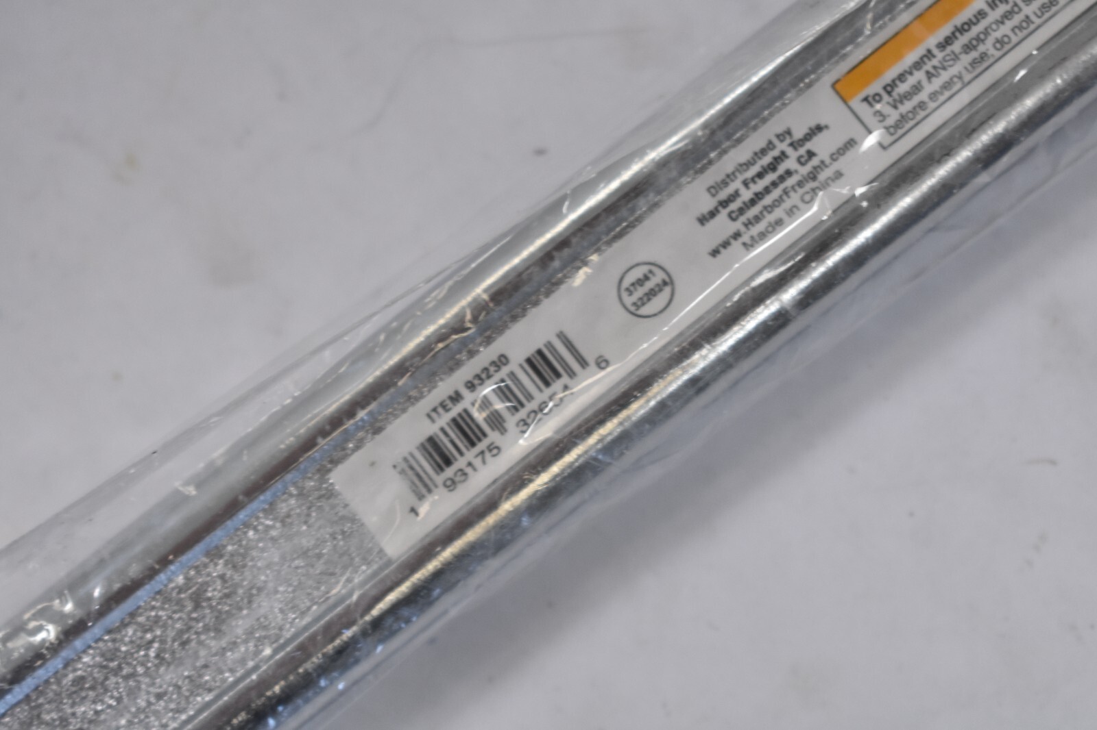 Pittsburgh General Purpose Tire iron 24″ Forged Steel Chrome Plate Finish 93230