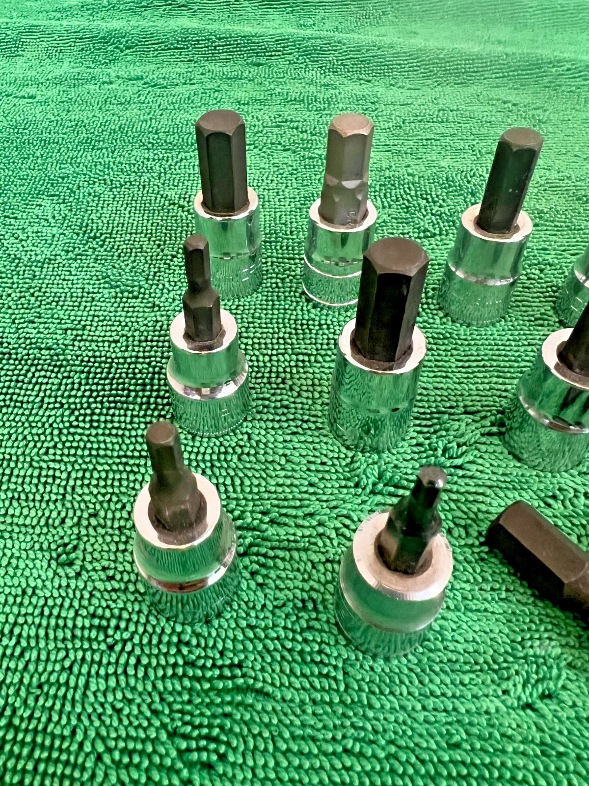 Lot of Craftsman Hex Drive Sockets, 42701, 3/16 to 4665, 3/8, 4mm-10mm Z-AG