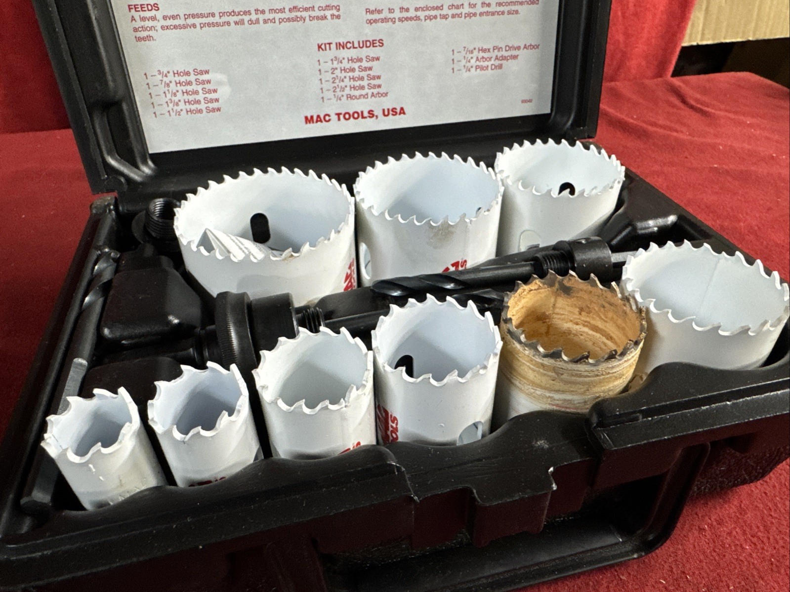 MAC-TOOLS 13 PIECE HOLE SAW KIT NUMBER HS9596B WITH CASE EXCELLENT CONDITION