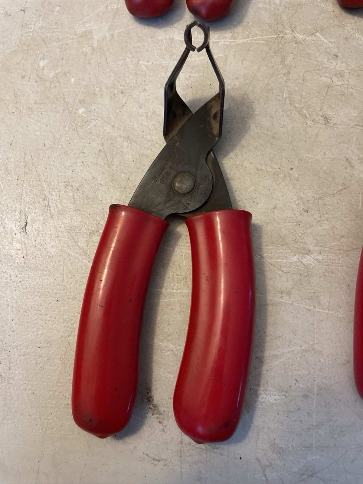 Blue Point FIH9055-1, 9055-2, Ya9457-1 YA9457-2 Fuel Line Disconnect Pliers