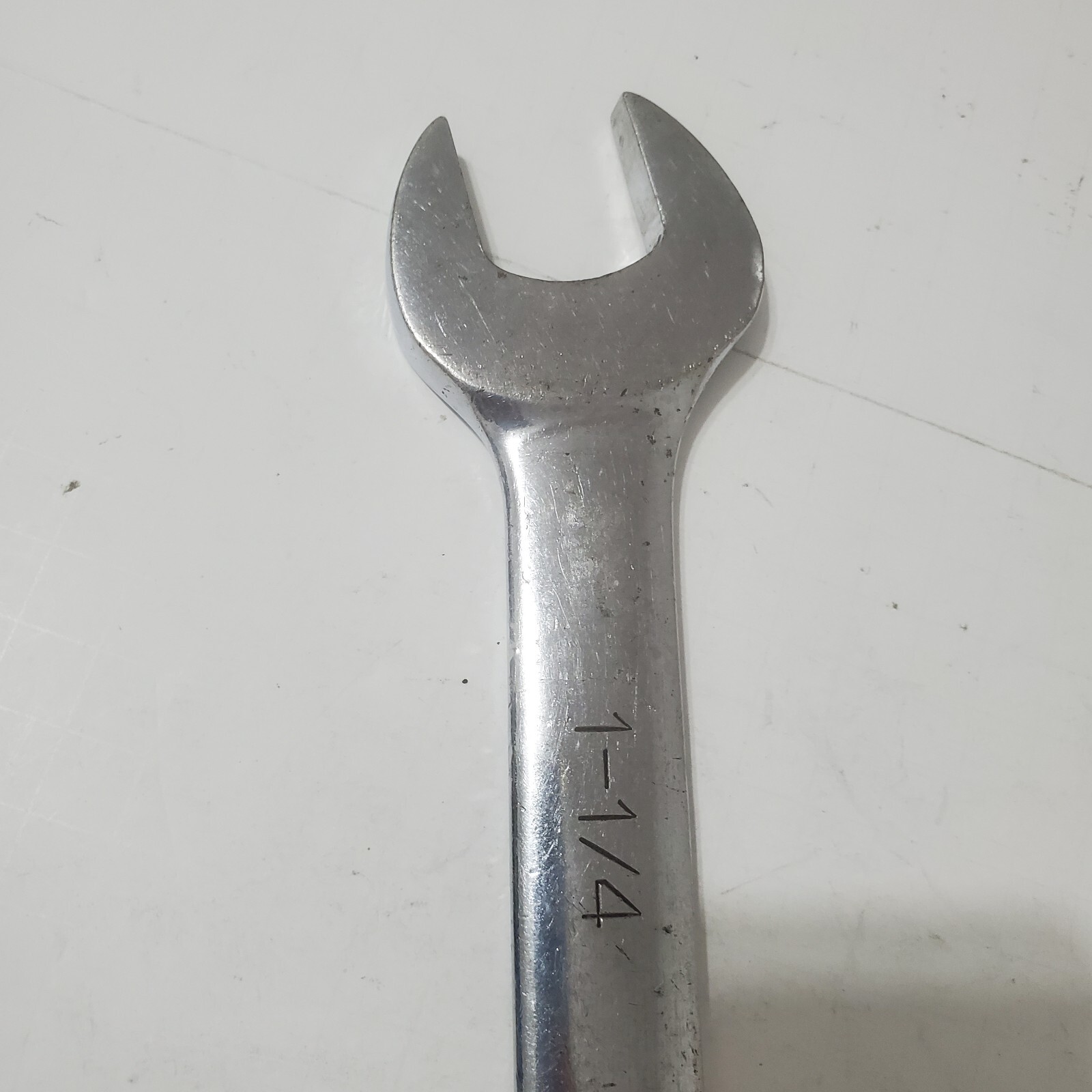 Northern Tools Large 1-1/4 Combination Wrench 12pt. SAE Chrome Finish