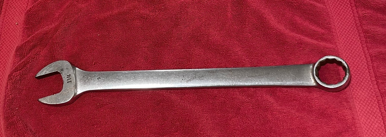 Snap on 1 1/4 inch Combo Wrench OEX40 USA 12 Point 17 inches long